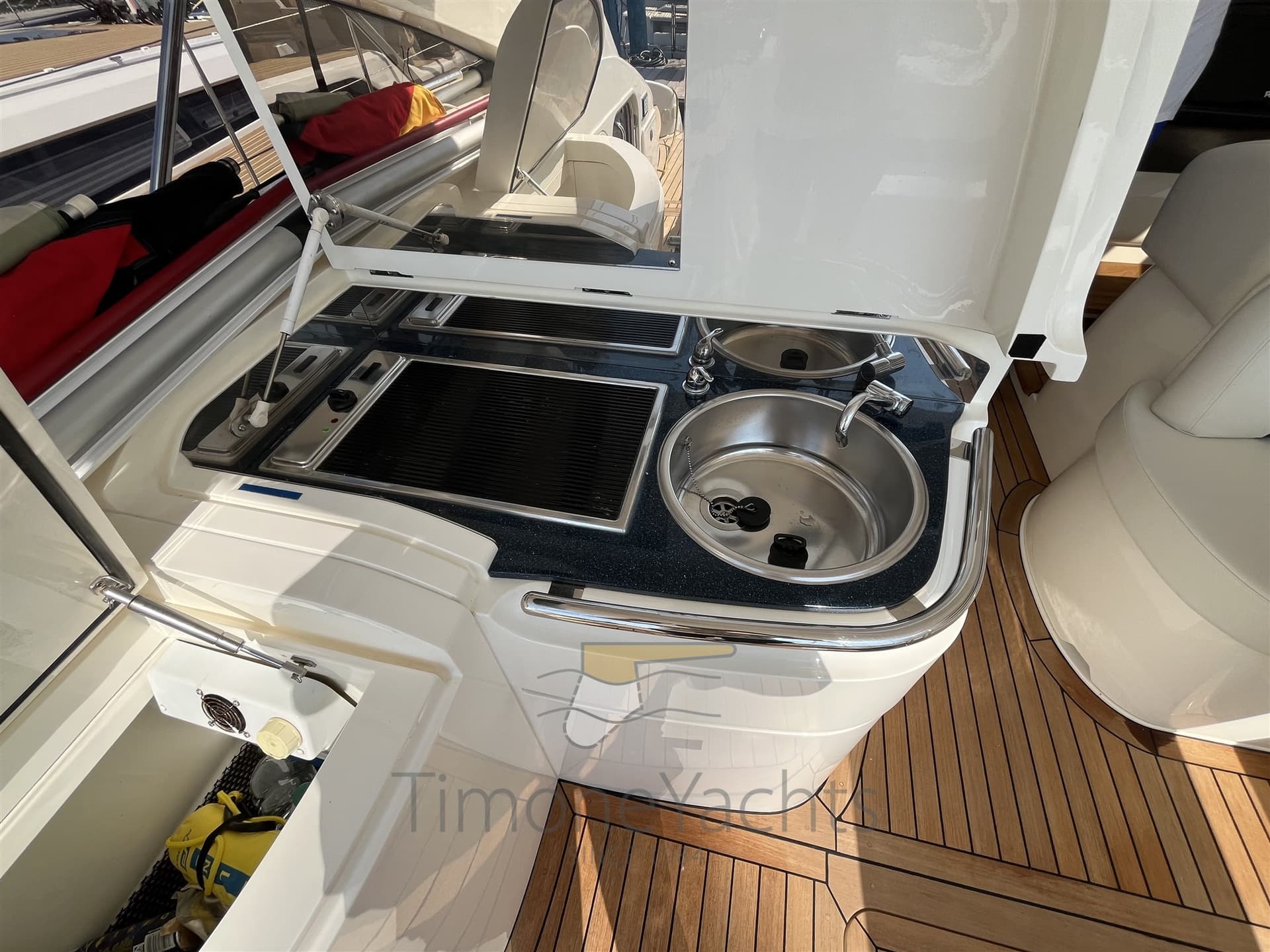 Princess Yachts V 48 usato - foto hero 8