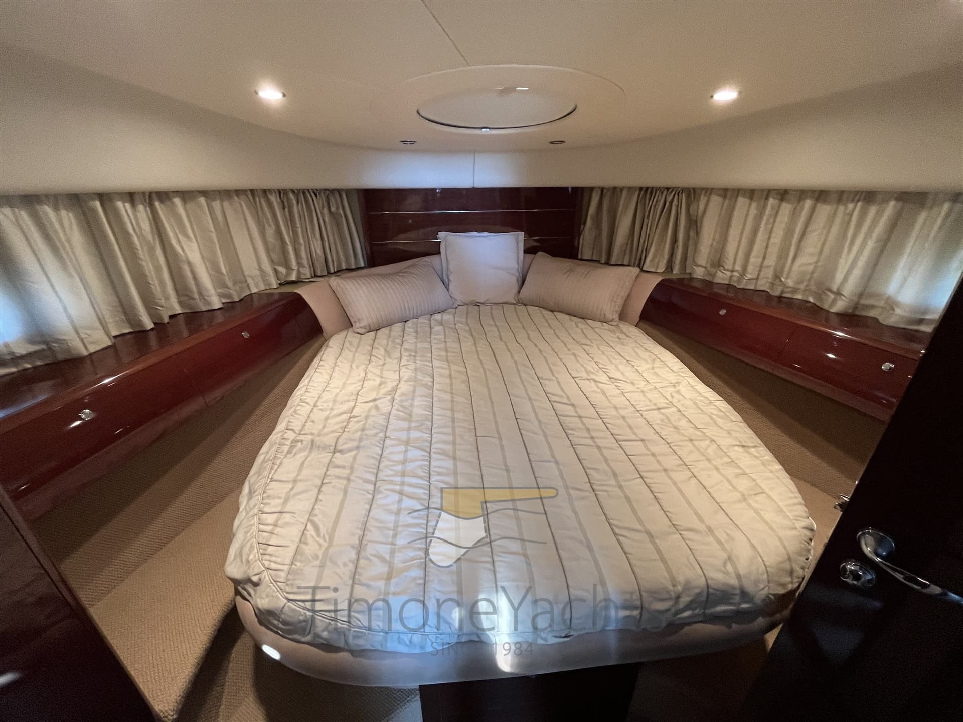 Princess Yachts V 48 usato - foto hero 16