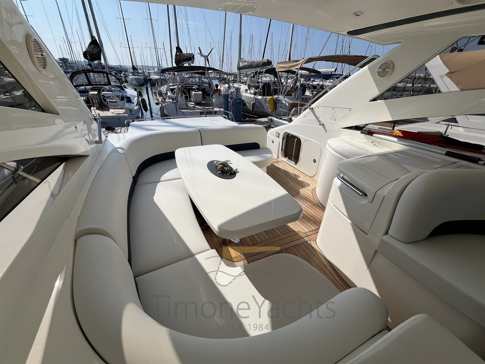 Princess Yachts V 48 usato - foto hero 9