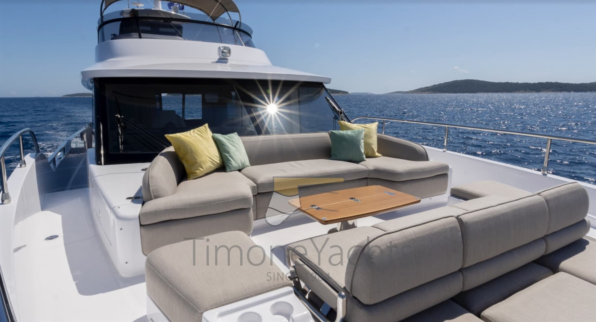 Azimut Magellano 60 - Deck View Azimut Magellano 60 - Deck View