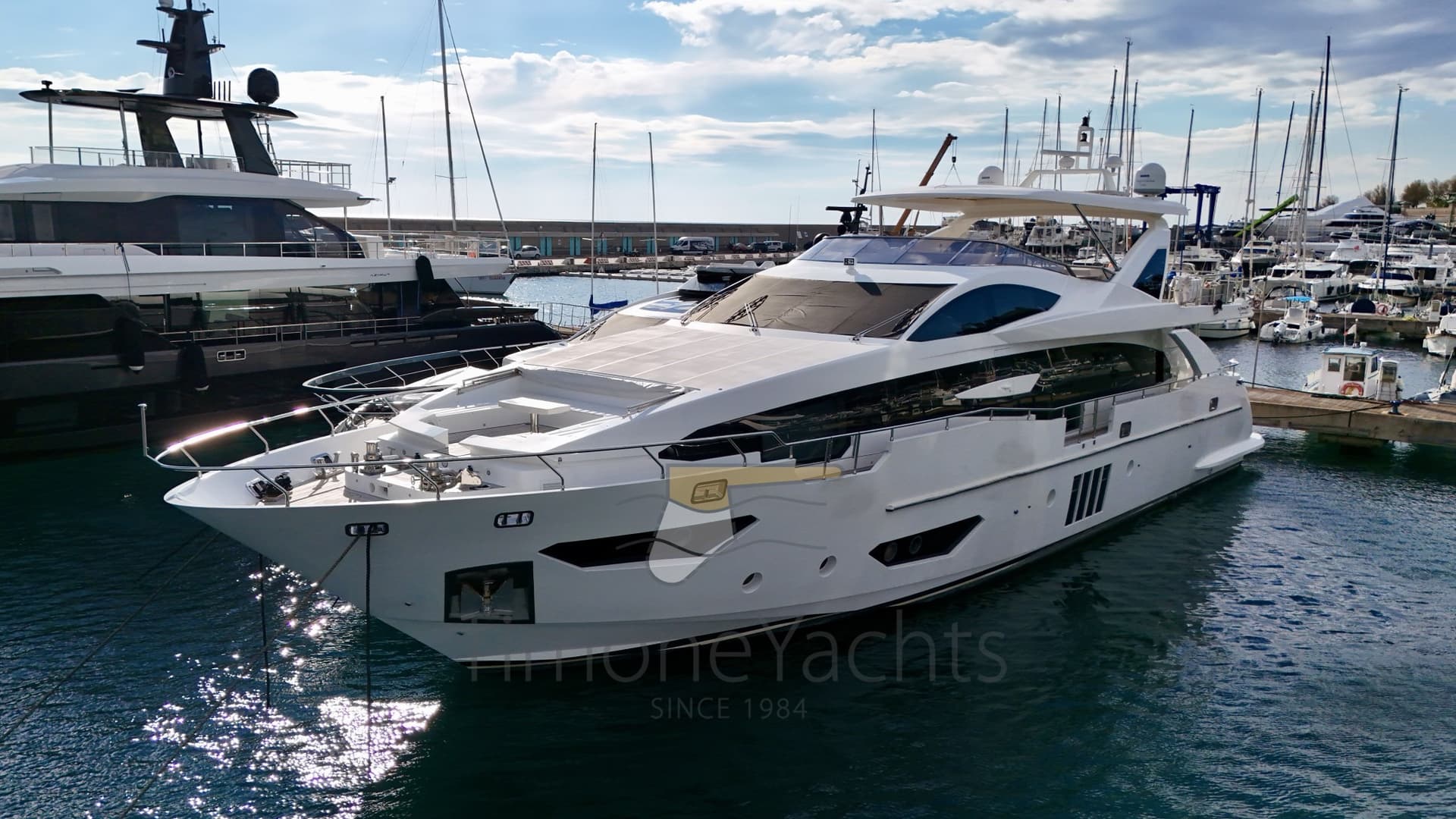 Azimut 95 Rph gebraucht - Detail 1