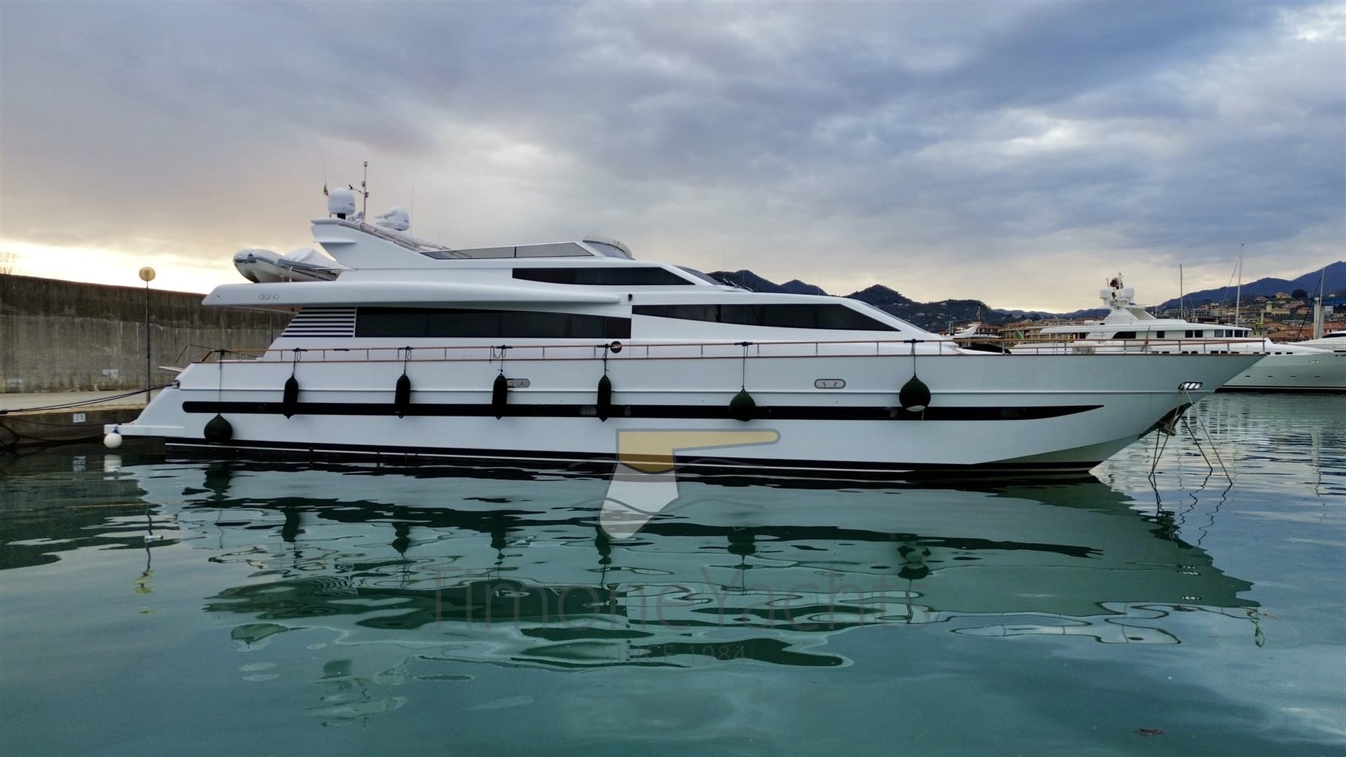 Diano 29 - Detail View 1 Diano 29 - Detail View 1