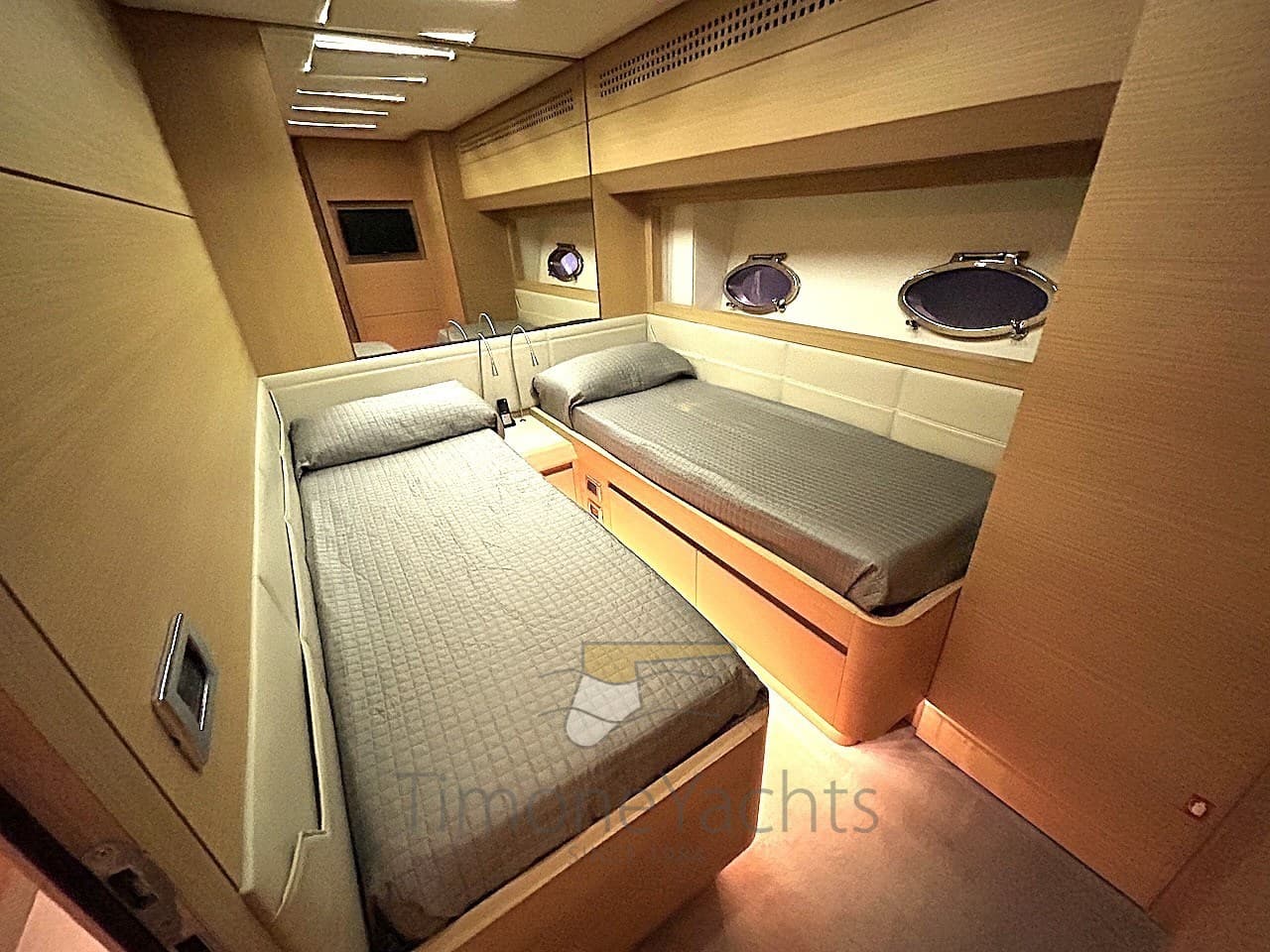 Pershing Pershing 82 used - hero image 14