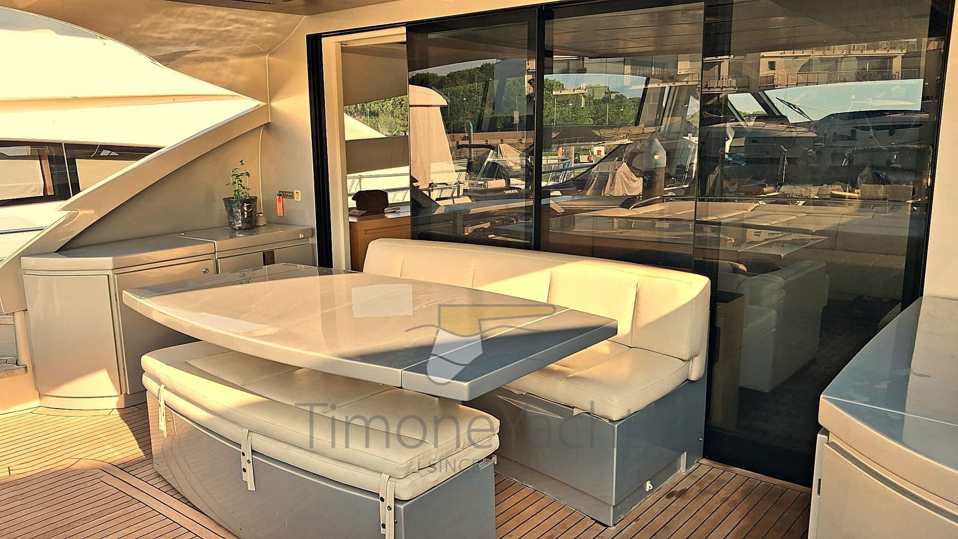 Pershing Pershing 82 used - hero image 3