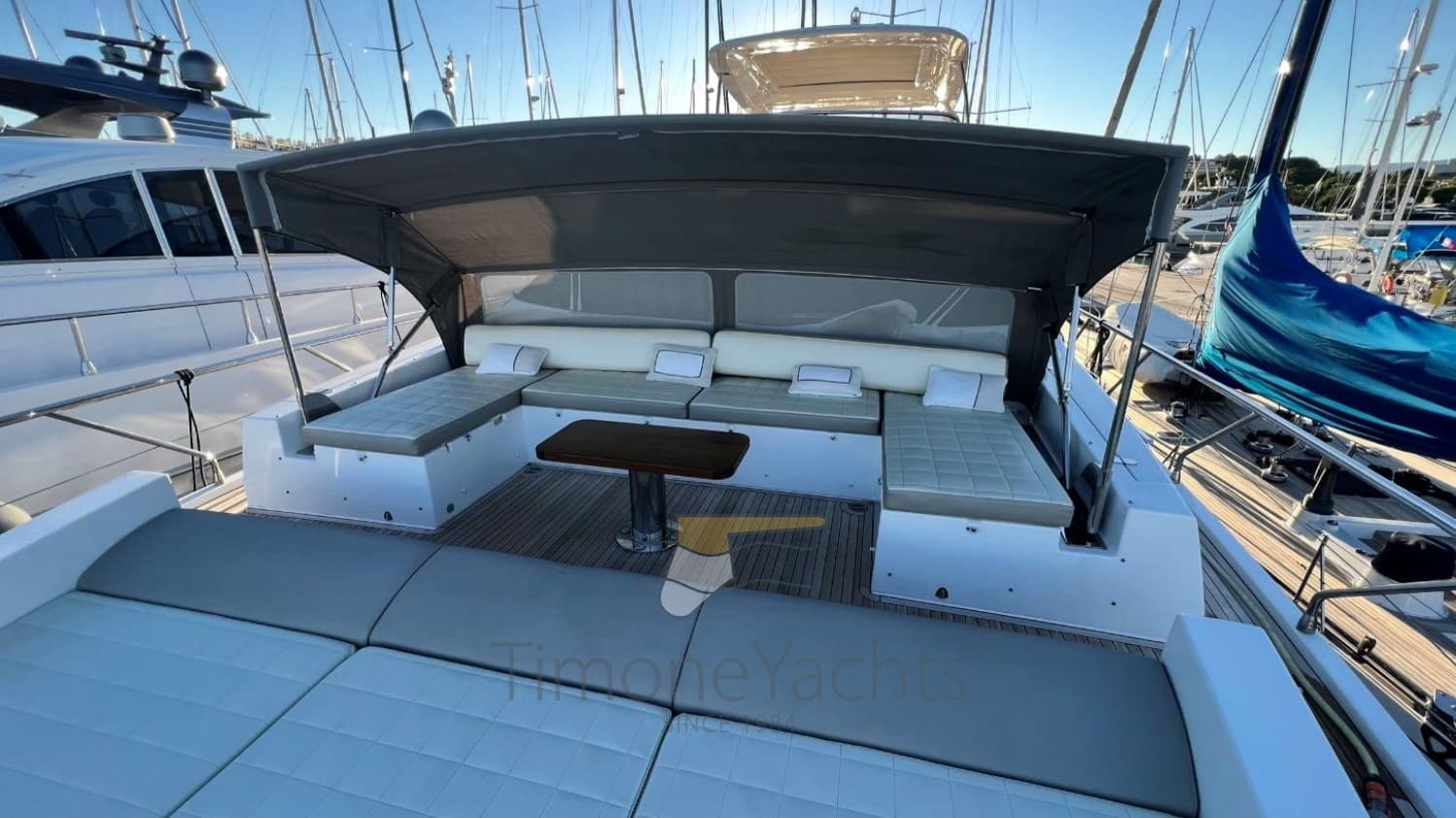 Azimut 72 Flybridge gebraucht - Detail 2