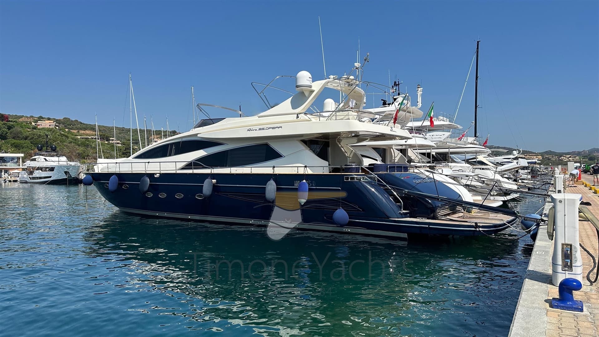 Riva 85 Opera - Detail View 1 Riva 85 Opera - Detail View 1