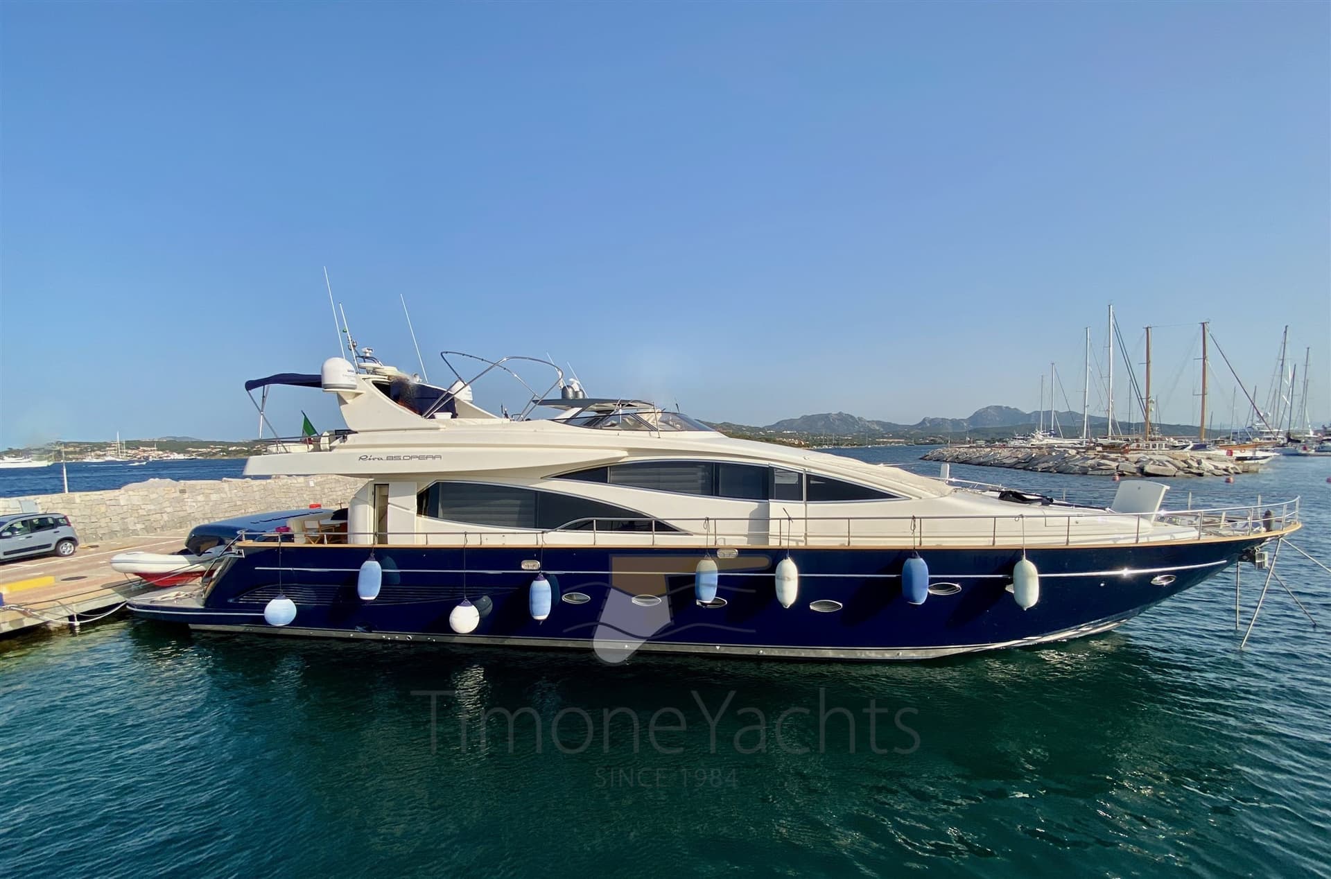 Riva 85 Opera - Main View Riva 85 Opera - Main View