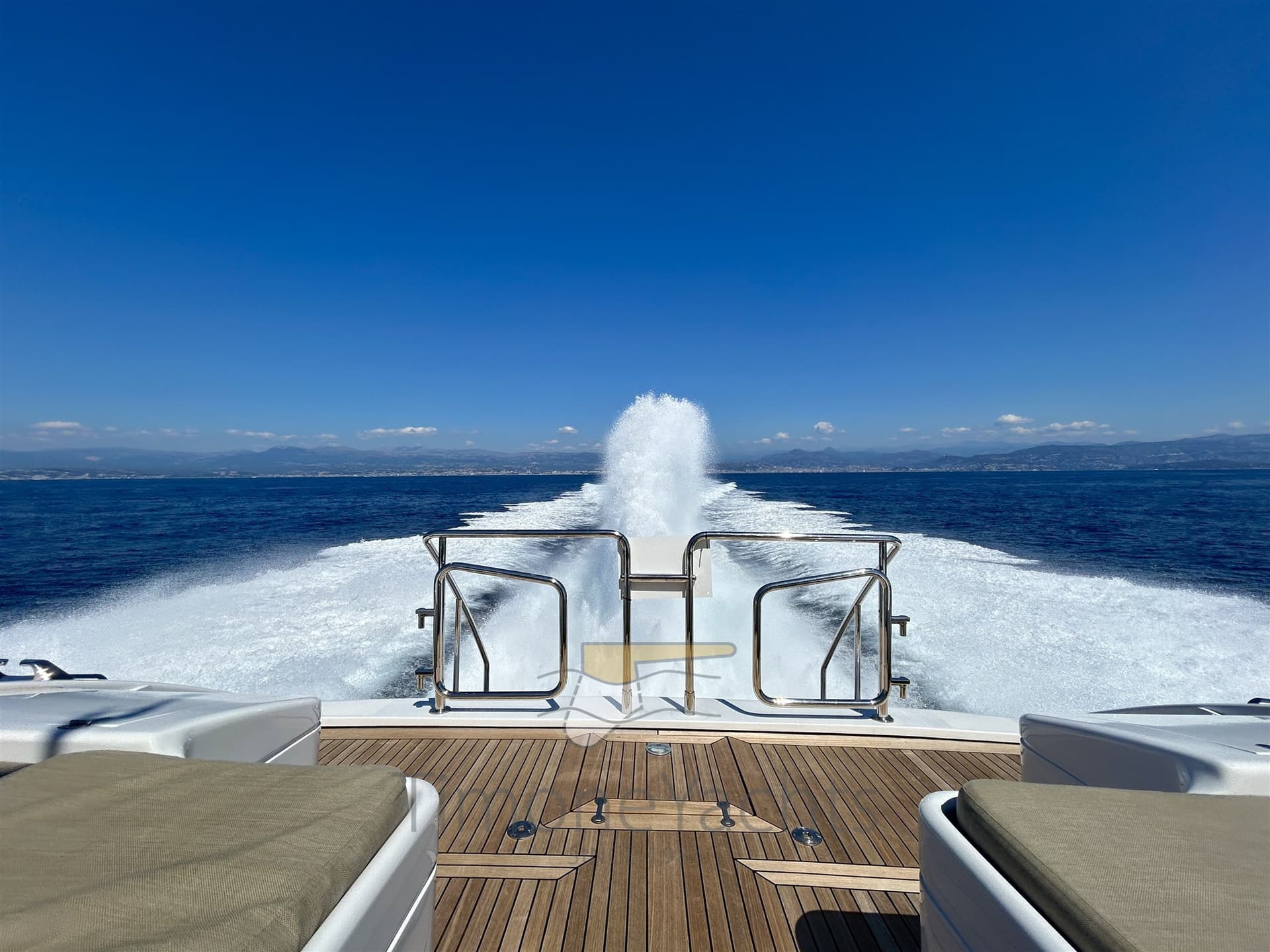 Overmarine Mangusta 80 - Detail View 1 Overmarine Mangusta 80 - Detail View 1