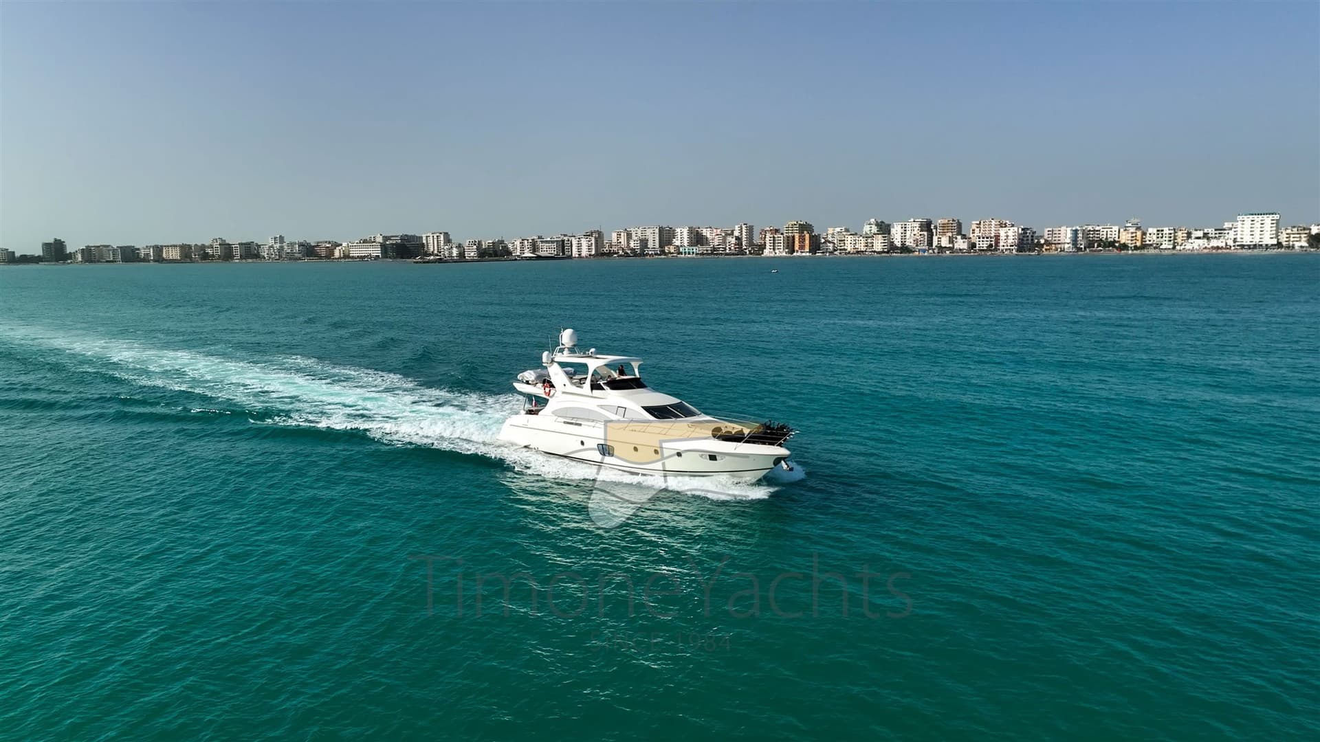 Azimut 68 Evo - Deck View Azimut 68 Evo - Deck View