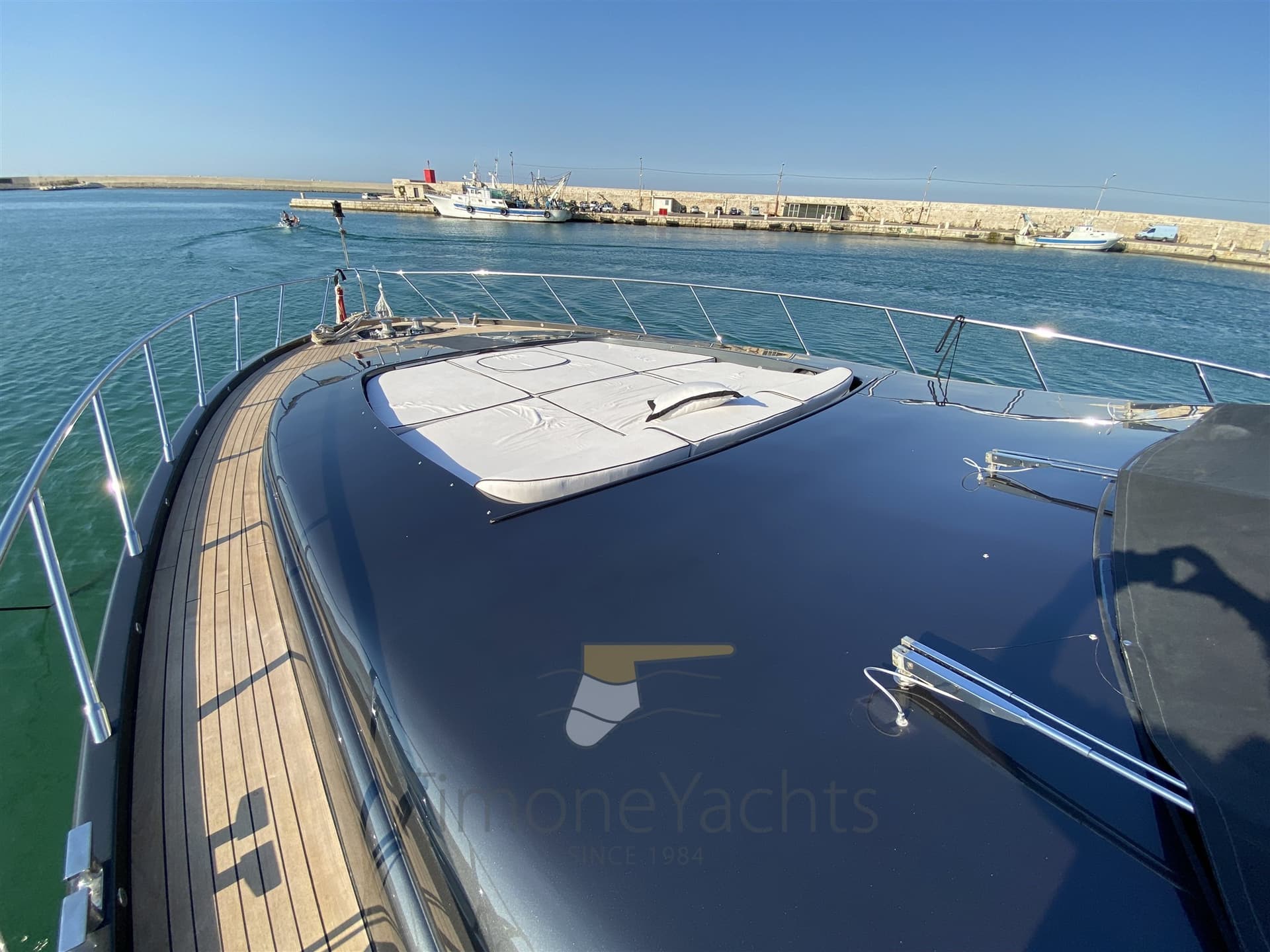 Overmarine Mangusta 92 - Deck View Overmarine Mangusta 92 - Deck View