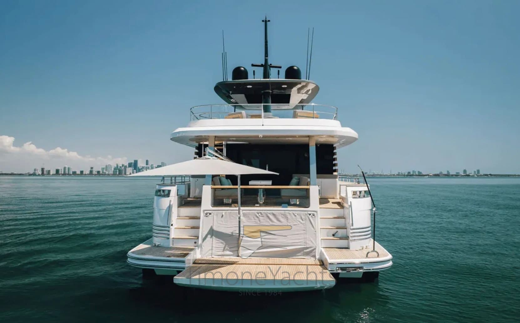 Azimut Magellano 25 Metri d'occasion - image hero 3