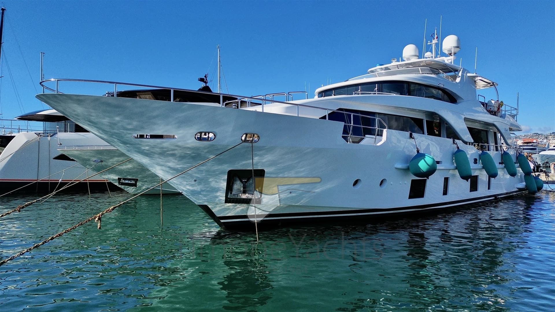 Benetti Delfino 93' - Detail View 1 Benetti Delfino 93' - Detail View 1