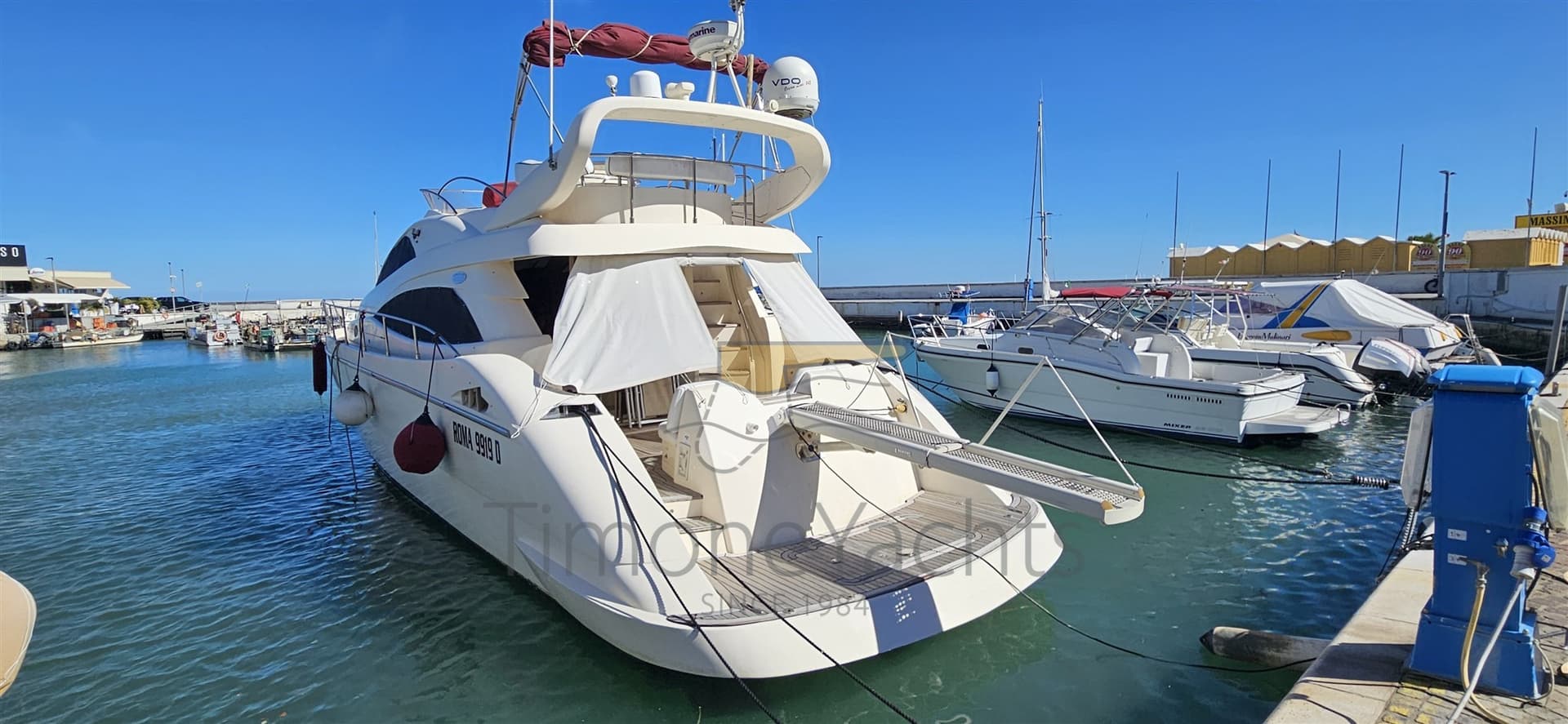 Aicon Aicon 52 - Interior View Aicon Aicon 52 - Interior View