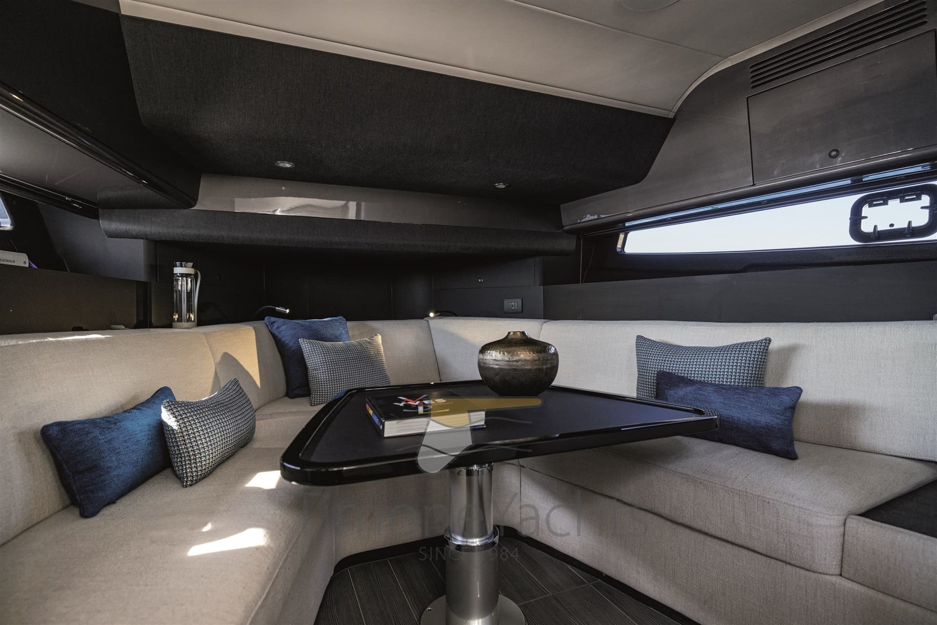 Azimut Verve 42 used - hero image 16