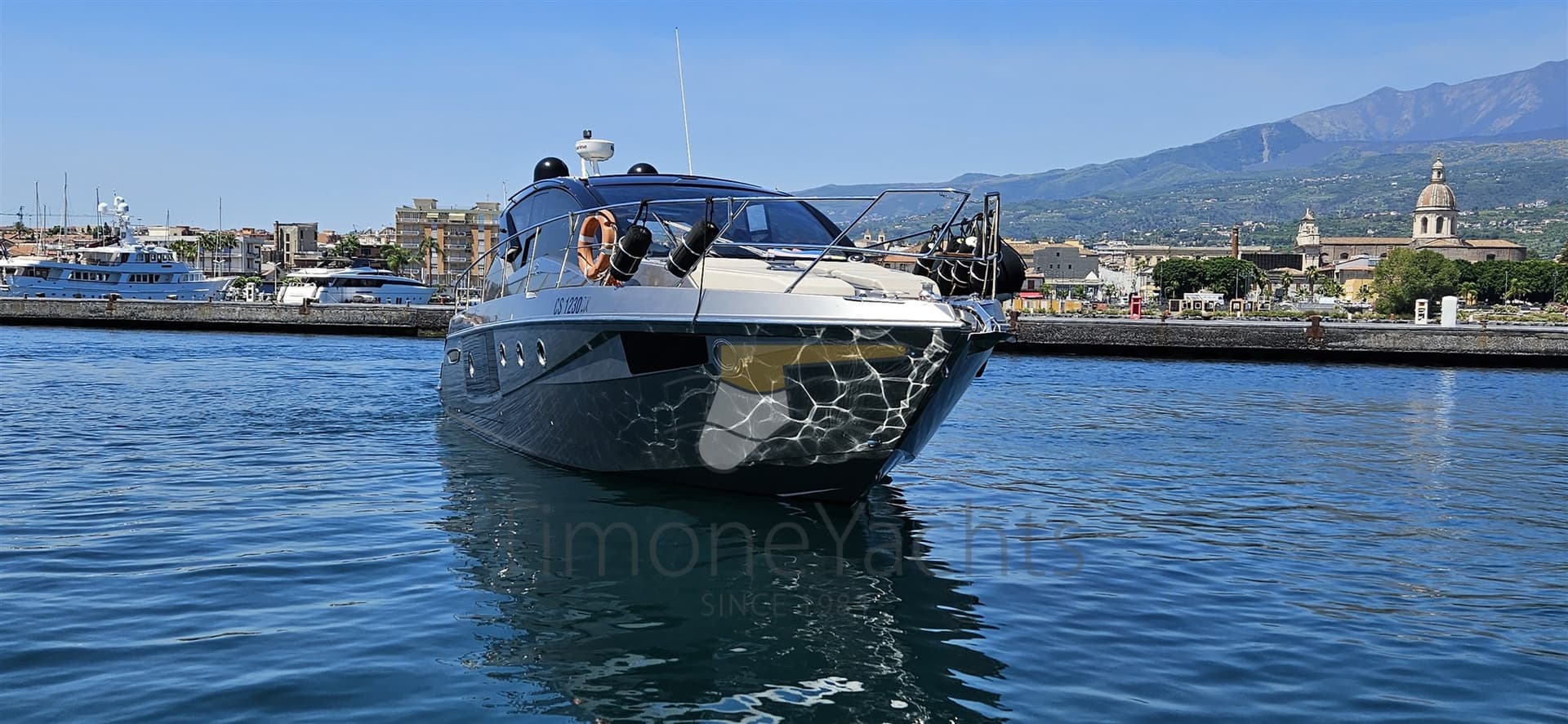 Cranchi M44 Ht - Deck View Cranchi M44 Ht - Deck View