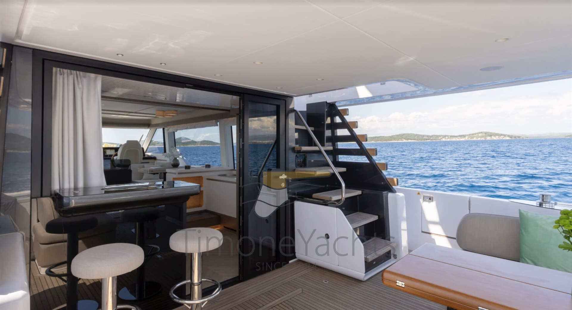 Azimut Magellano 60 used - hero image 11