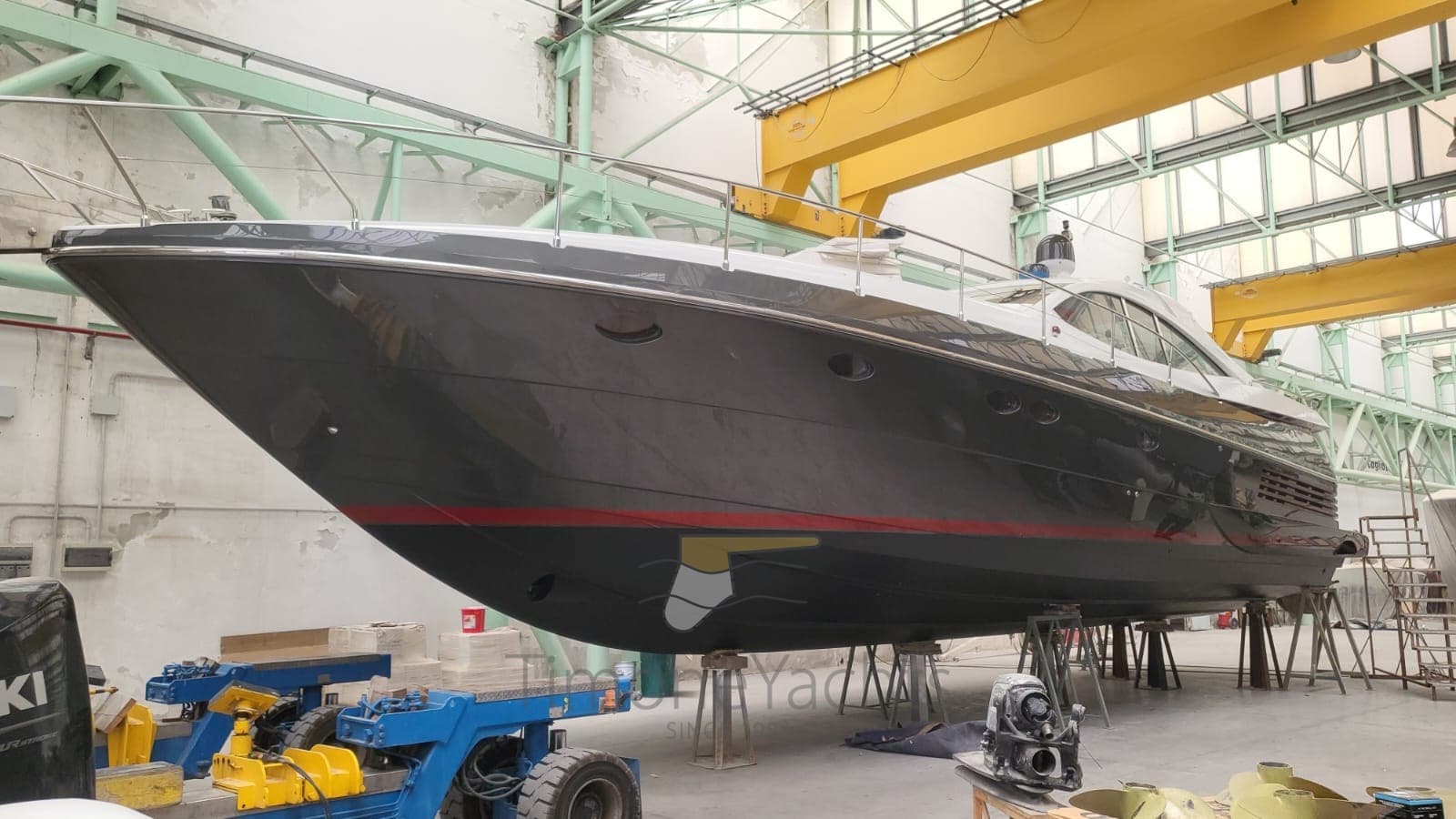 Pershing Pershing 54' - Detail View 1 Pershing Pershing 54' - Detail View 1