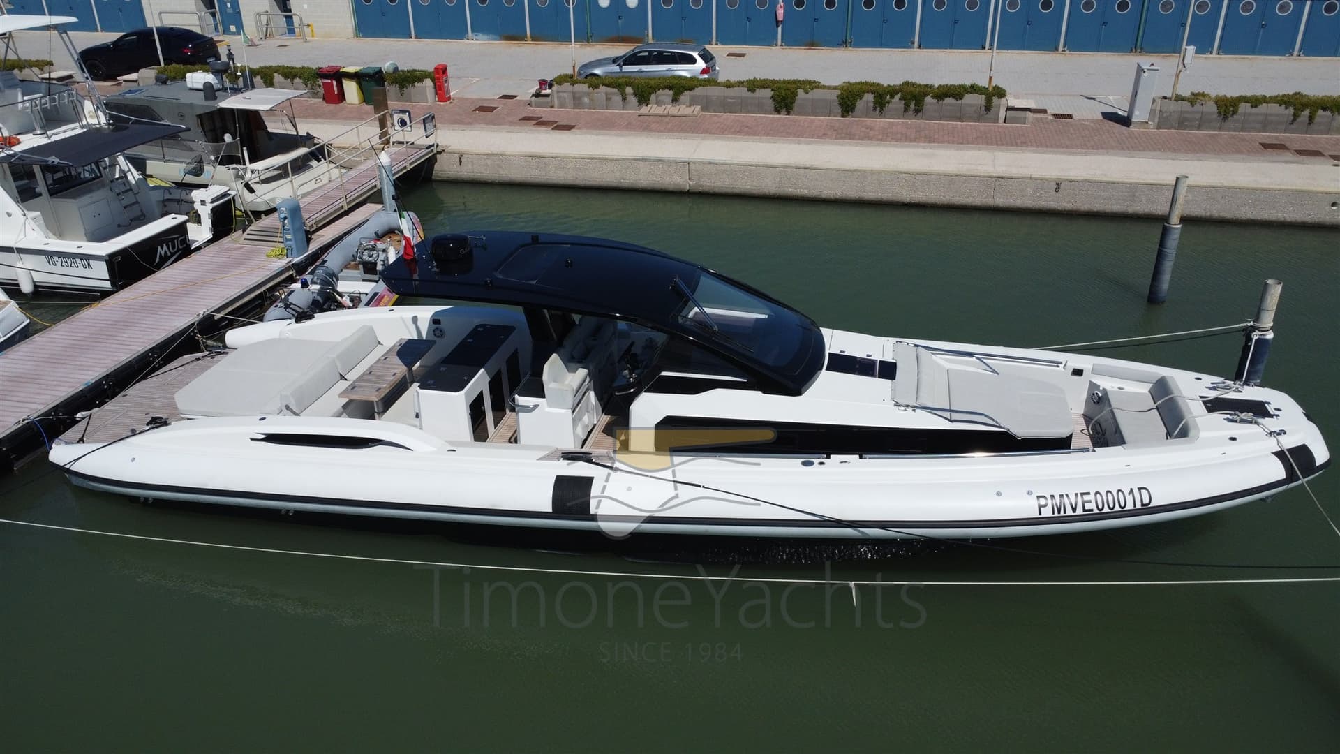 Pirelli 50 - Deck View Pirelli 50 - Deck View