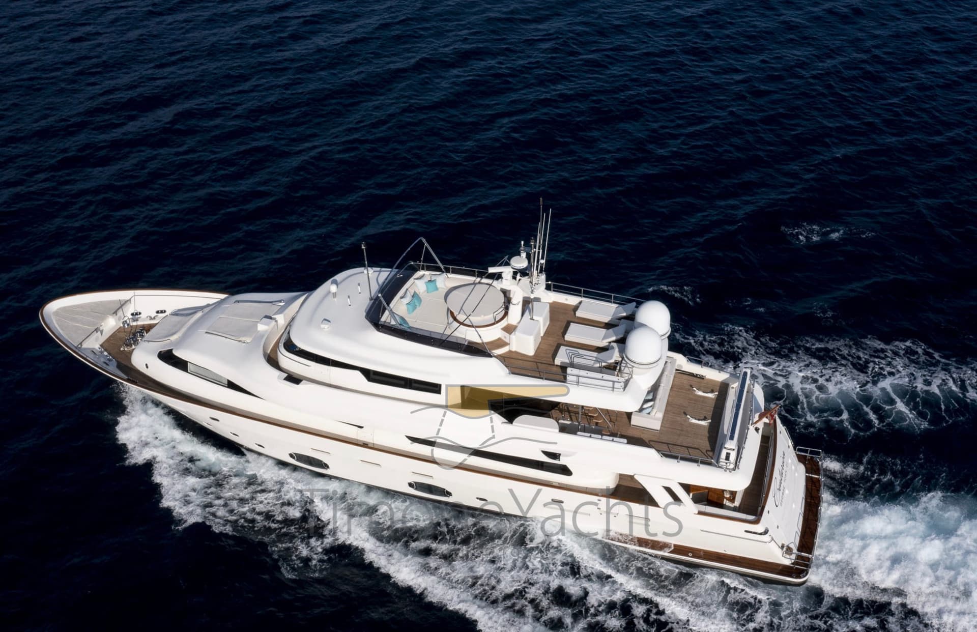 Custom Line Navetta 33 - Main View Custom Line Navetta 33 - Main View