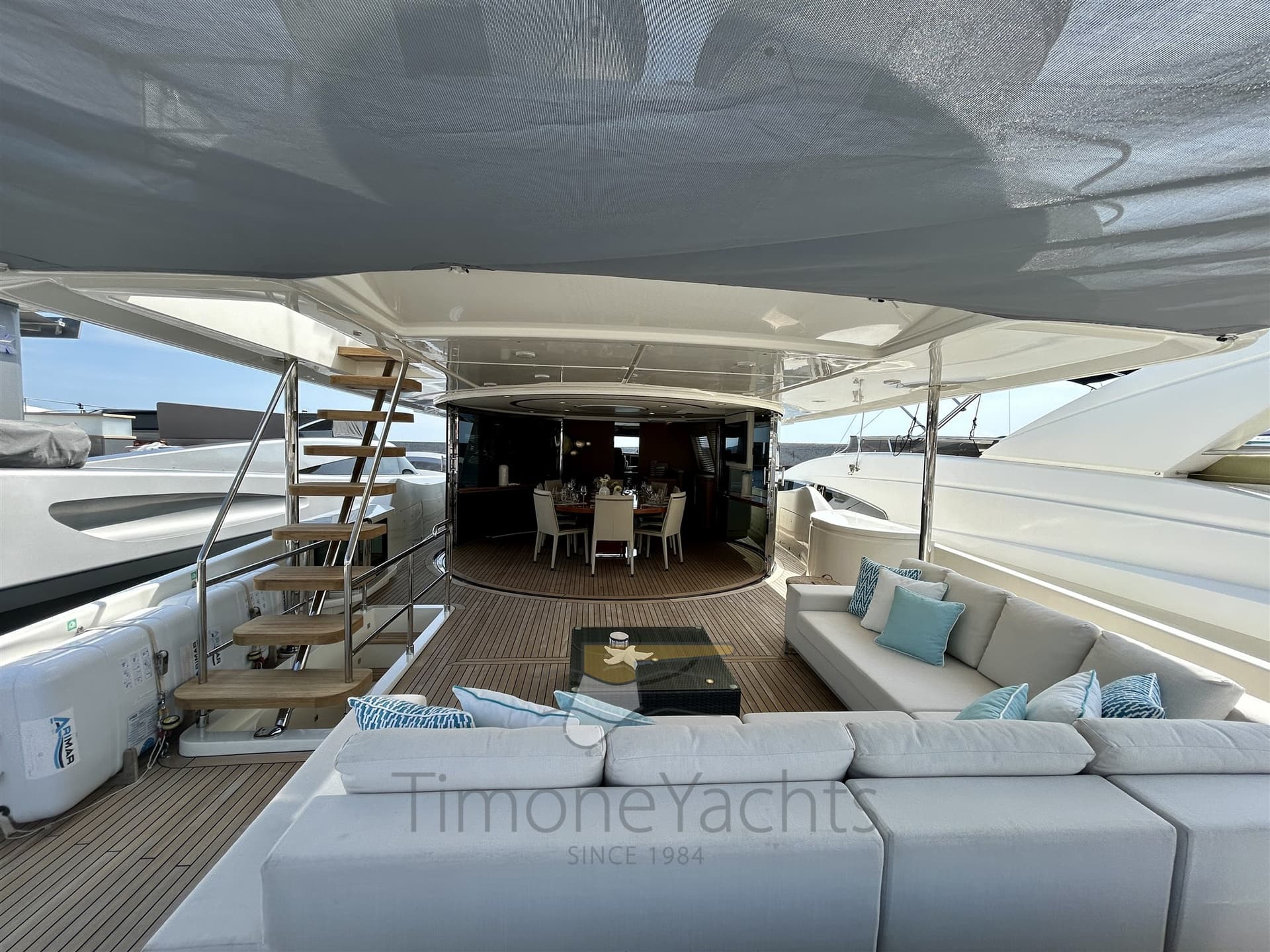 Custom Line Navetta 33 - Detail View 1 Custom Line Navetta 33 - Detail View 1