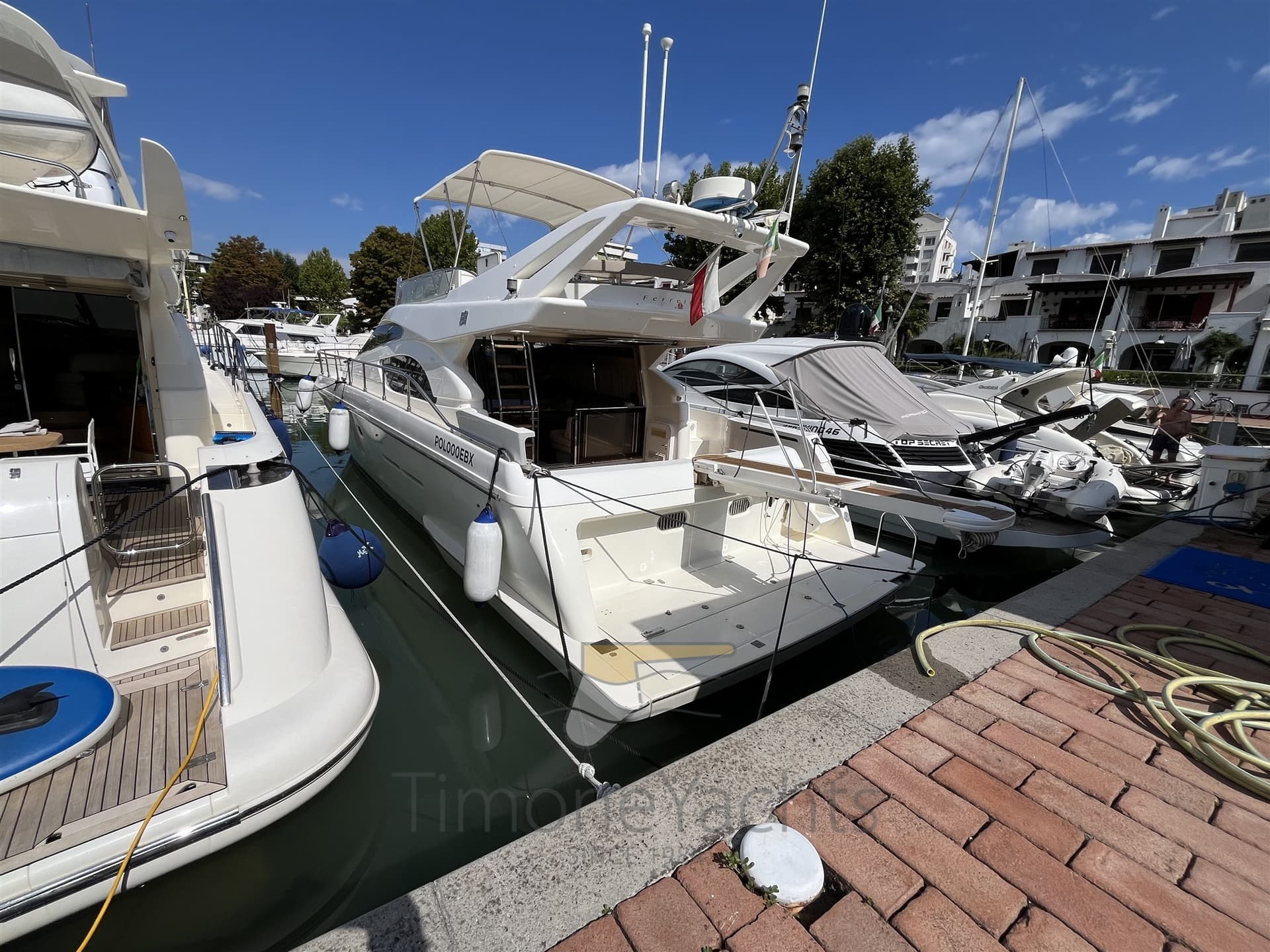 Ferretti Yachts Ferretti 530 - Detail View 1 Ferretti Yachts Ferretti 530 - Detail View 1