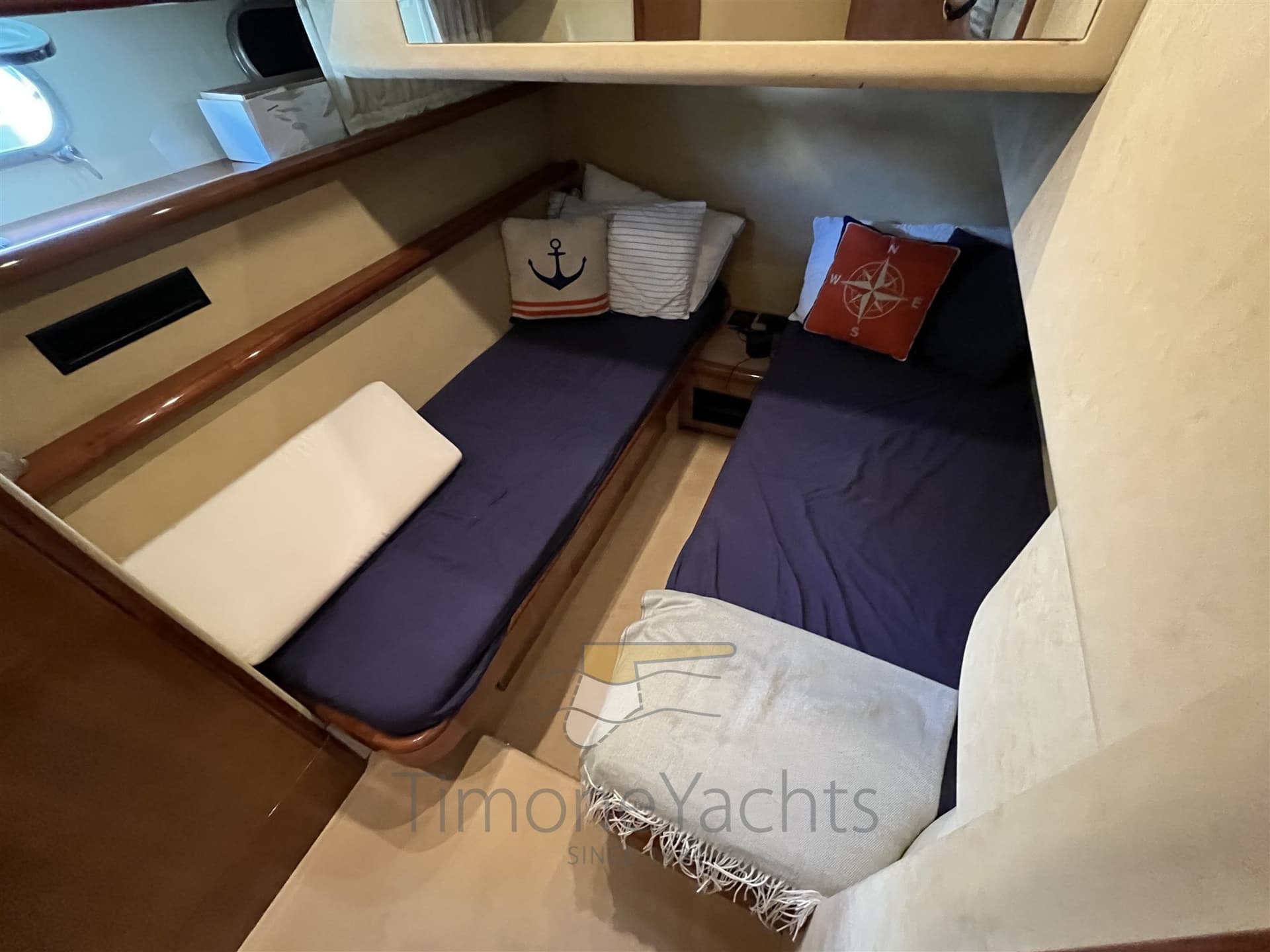 Ferretti Yachts FERRETTI 530 used - hero image 17
