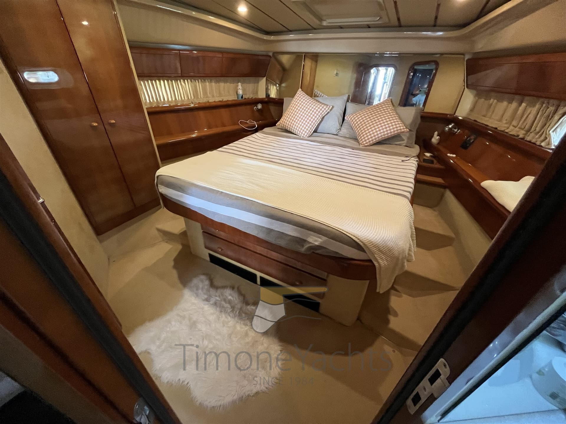 Ferretti Yachts FERRETTI 530 used - hero image 20