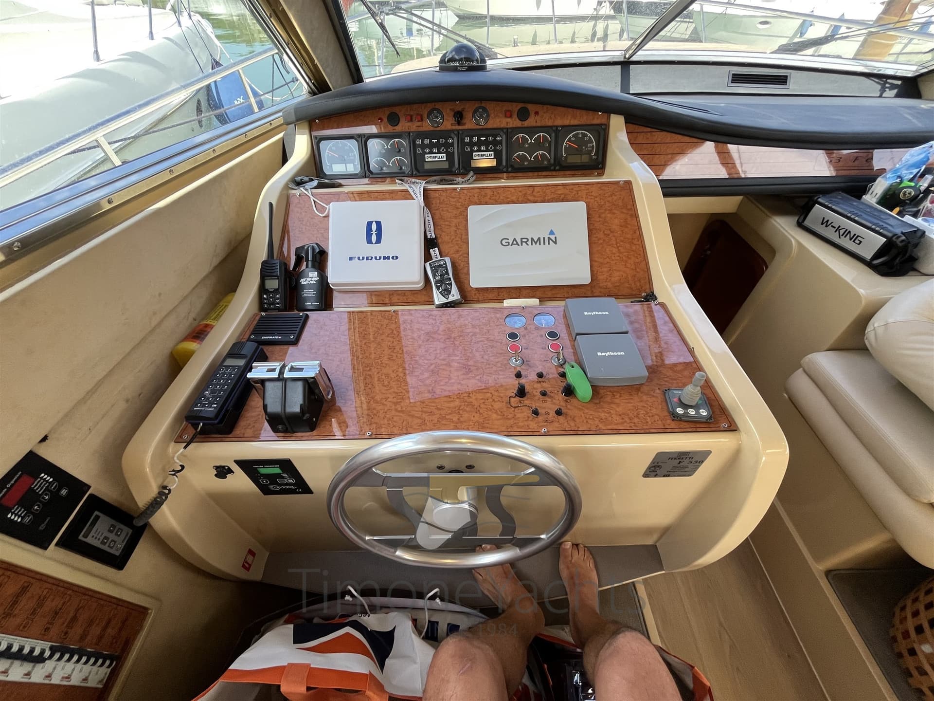 Ferretti Yachts FERRETTI 530 used - hero image 14