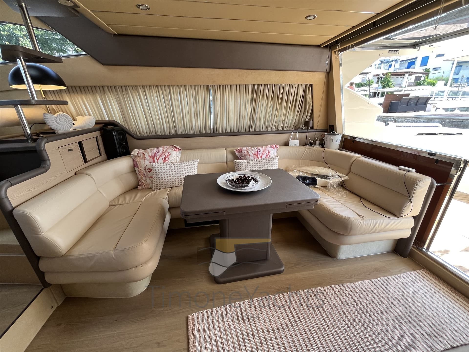 Ferretti Yachts FERRETTI 530 used - hero image 11