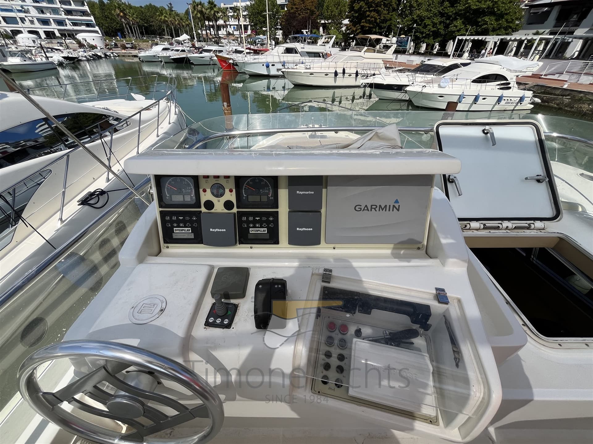 Ferretti Yachts Ferretti 530 - Deck View Ferretti Yachts Ferretti 530 - Deck View