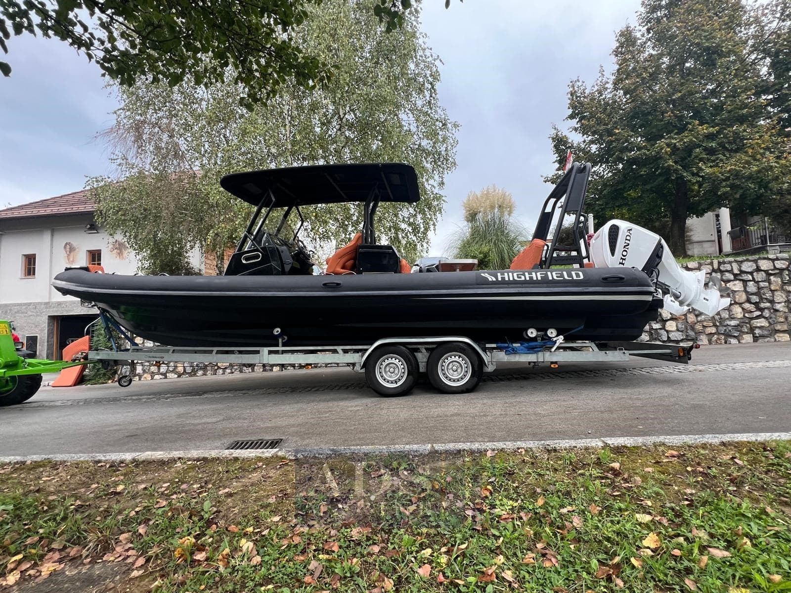 Highfield Sport 900 - Deck View Highfield Sport 900 - Deck View