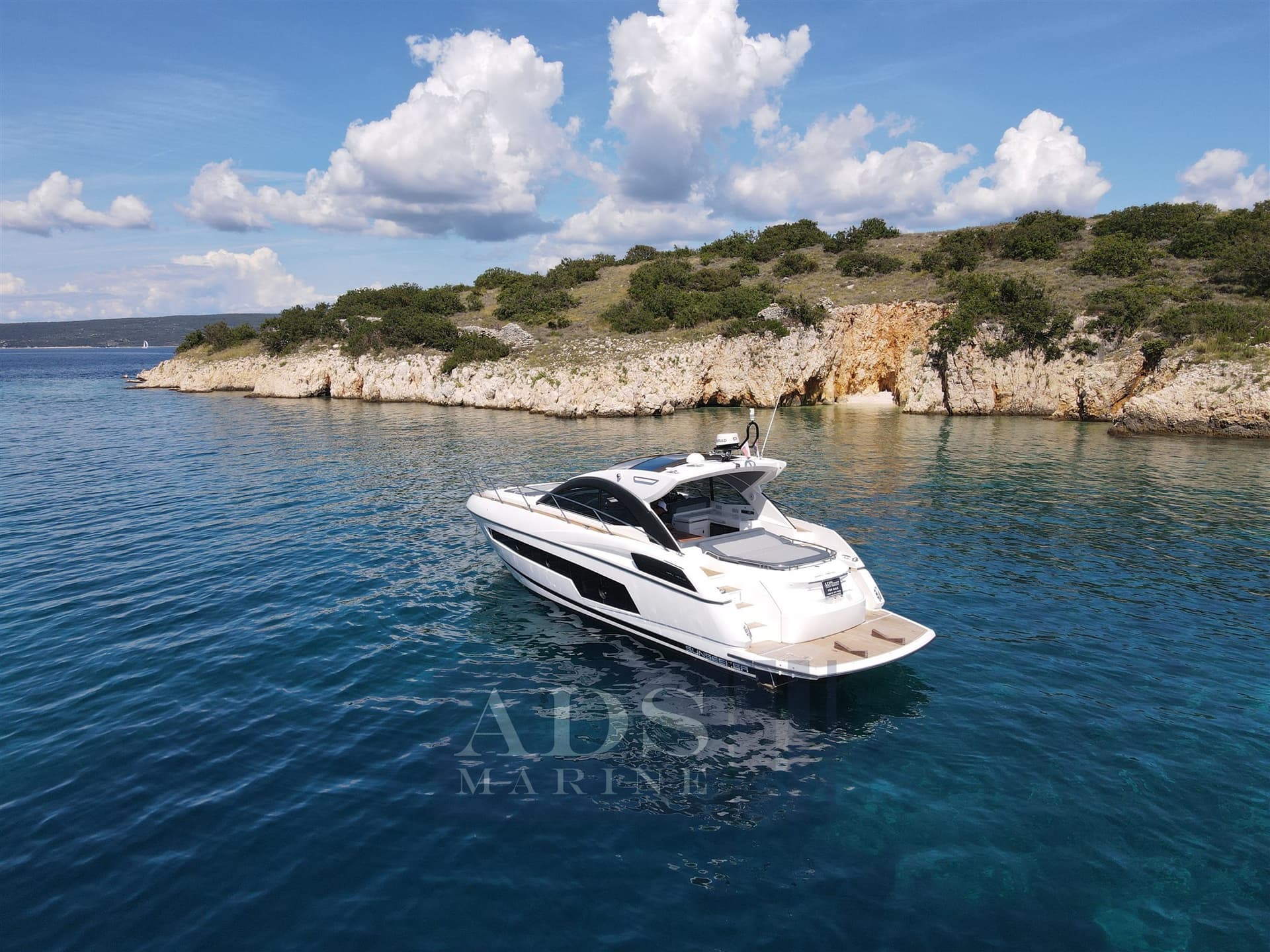 Sunseeker San Remo 485 - Interior View Sunseeker San Remo 485 - Interior View