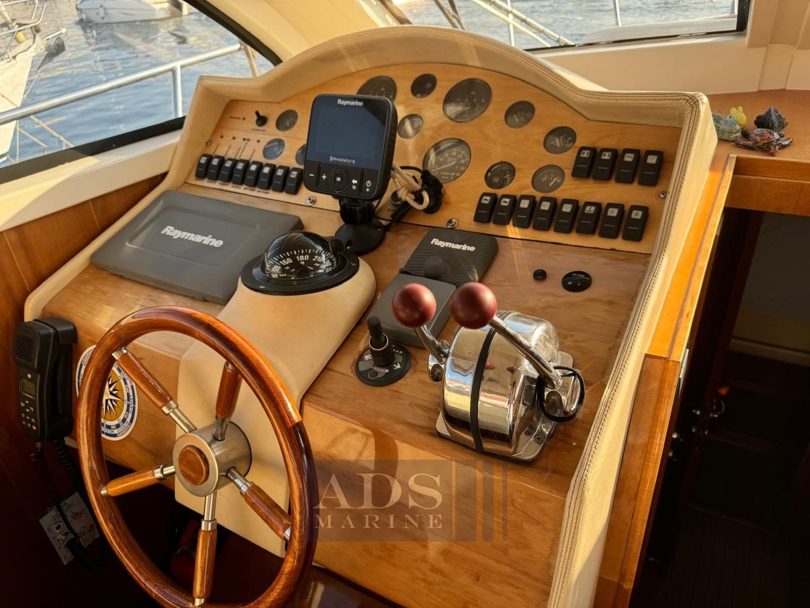 Solare 40 Lobster usato - foto hero 16