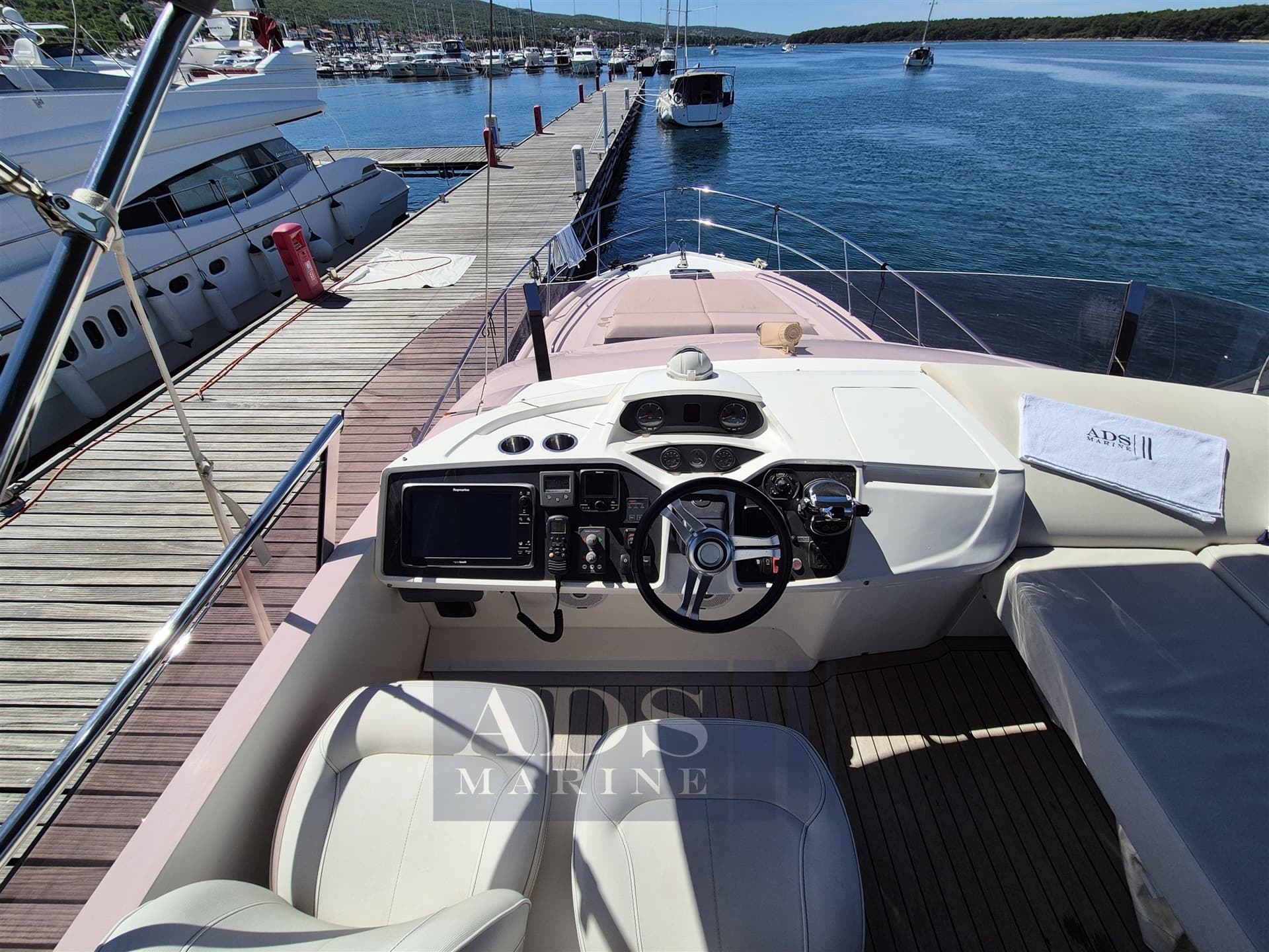 Princess Yachts 43 Fly gebraucht - Hauptbild 9