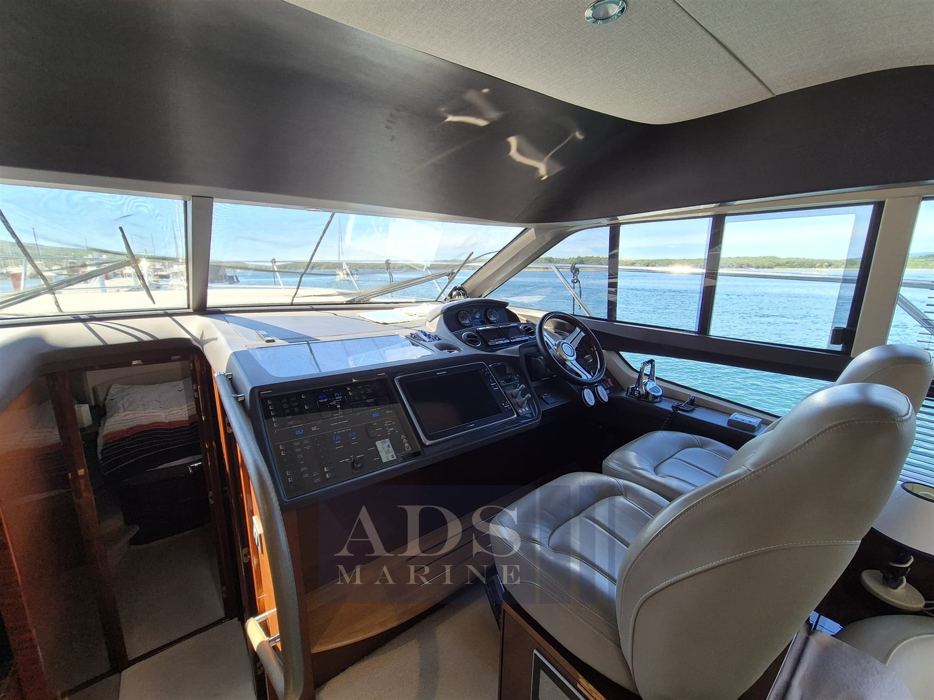 Princess Yachts 43 Fly gebraucht - Hauptbild 14