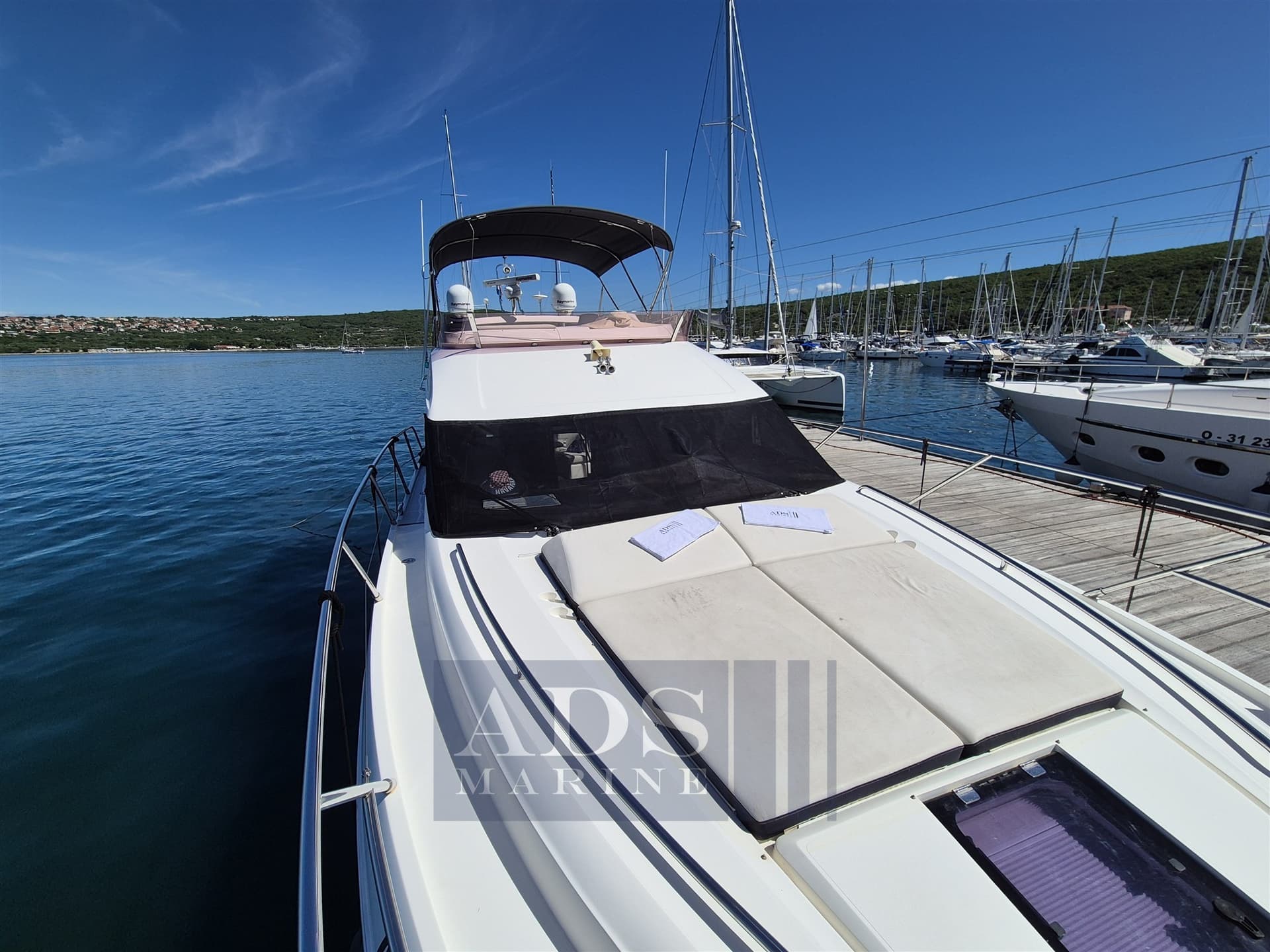 Princess Yachts 43 Fly gebraucht - Hauptbild 2