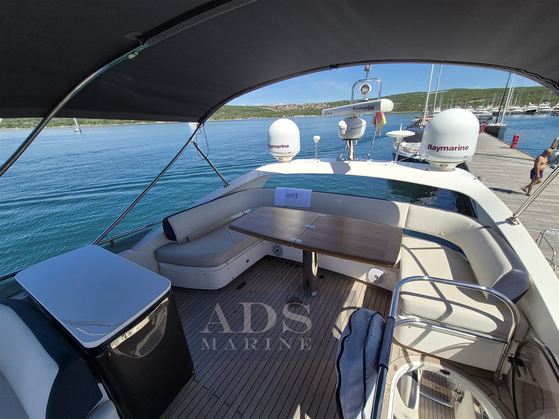 Princess Yachts 43 Fly gebraucht - Hauptbild 11