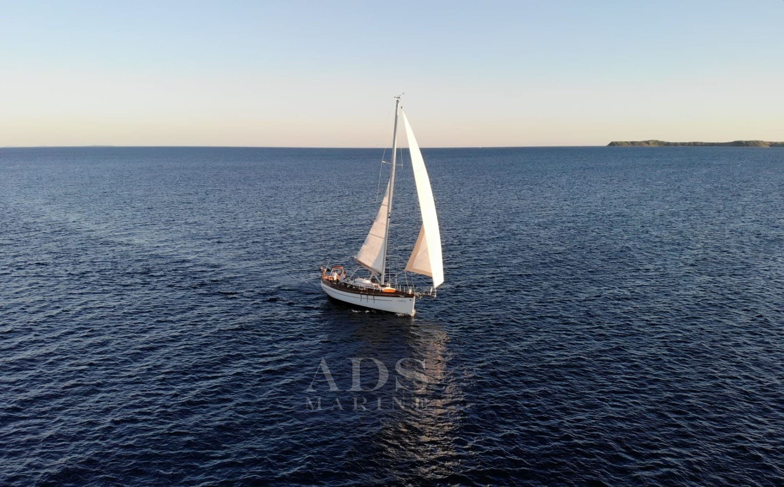 Enavigo Cutter - Interior View Enavigo Cutter - Interior View