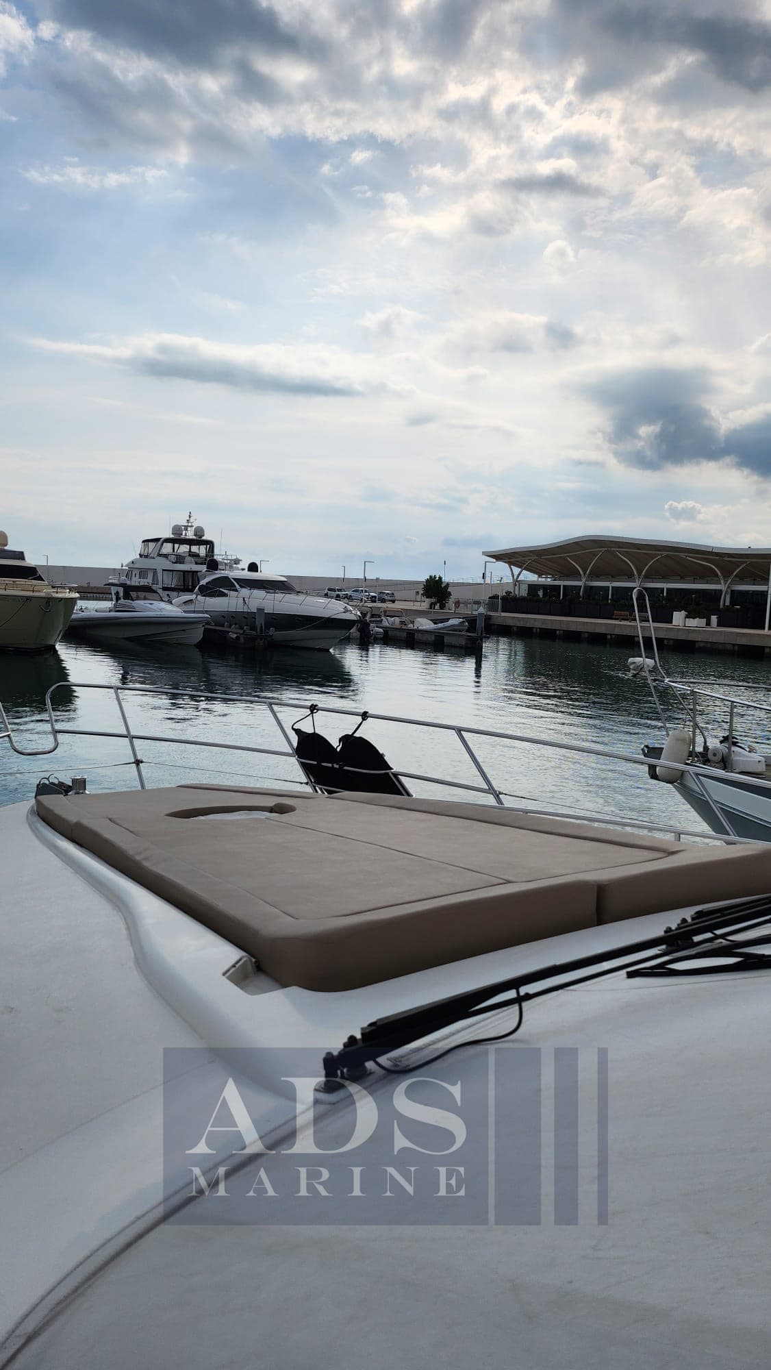 Princess Yachts 60 Fly - Deck View Princess Yachts 60 Fly - Deck View