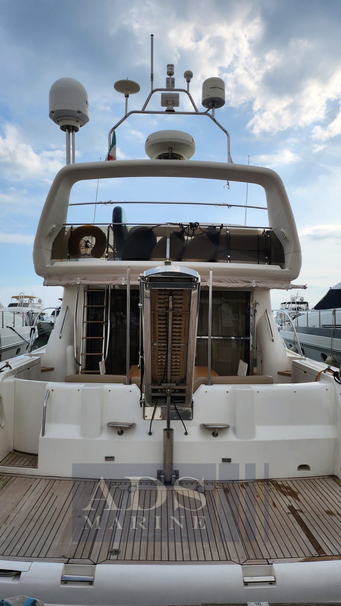 Princess Yachts 60 Fly - Detail View 1 Princess Yachts 60 Fly - Detail View 1