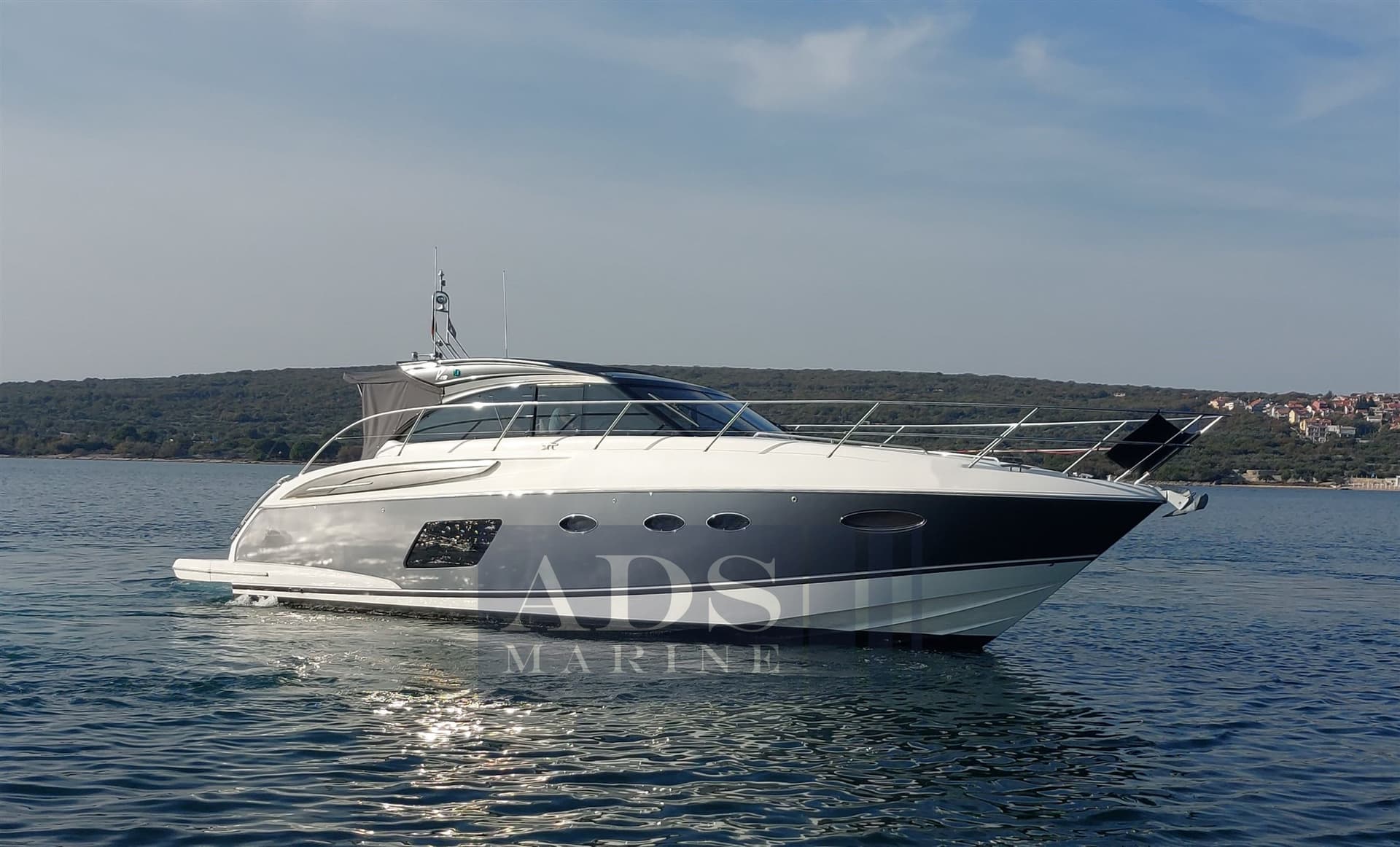 Princess Yachts V 48 - Main View Princess Yachts V 48 - Main View