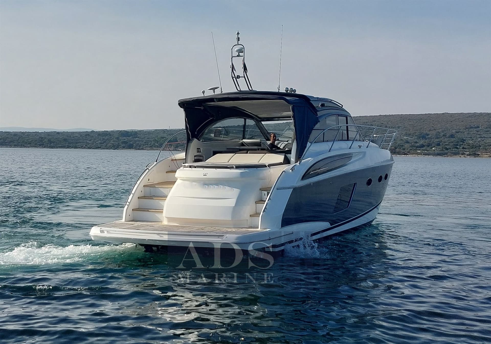 Princess Yachts V 48 - Interior View Princess Yachts V 48 - Interior View