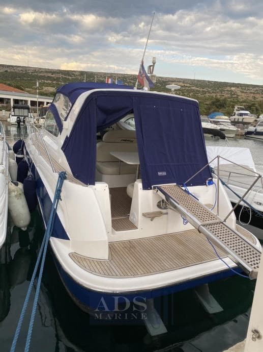 Prinz 33 - Deck View Prinz 33 - Deck View