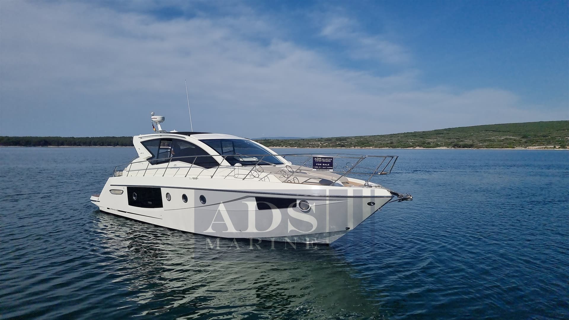 Cranchi M44 Ht - Main View Cranchi M44 Ht - Main View