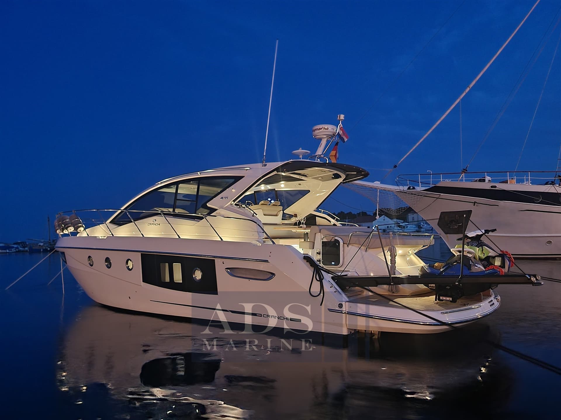 Cranchi M44 HT used - hero image 33