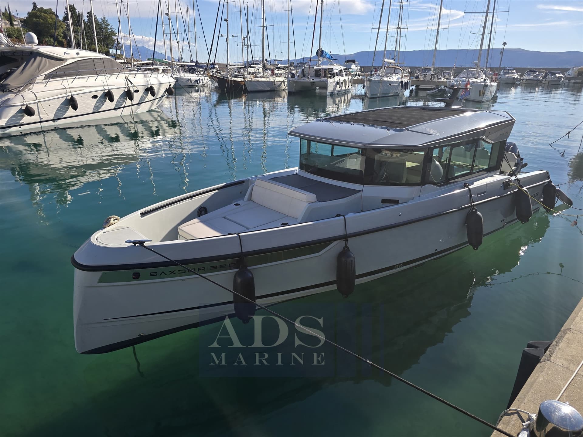 Saxdor 320 Gtc - Main View Saxdor 320 Gtc - Main View