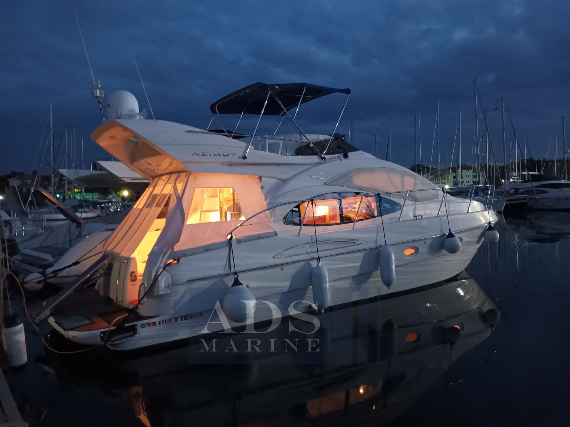 Azimut 42 Evolution gebraucht - Detail 1