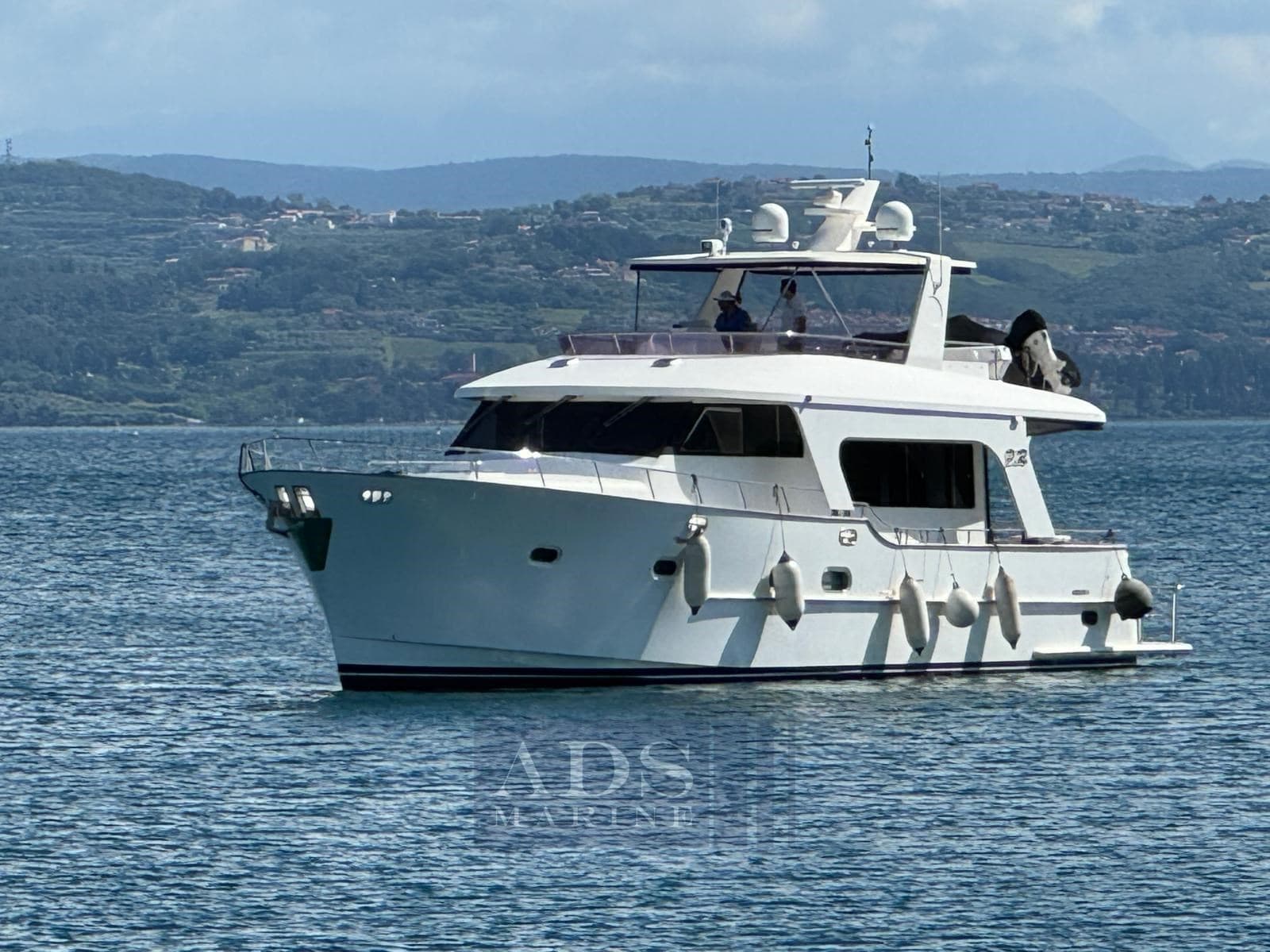 Explorer 58 - Interior View Explorer 58 - Interior View