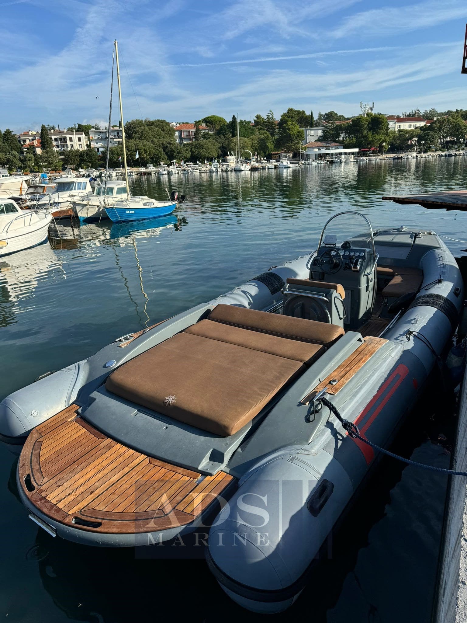 Pirreli Pzero 770 Efb - Deck View Pirreli Pzero 770 Efb - Deck View