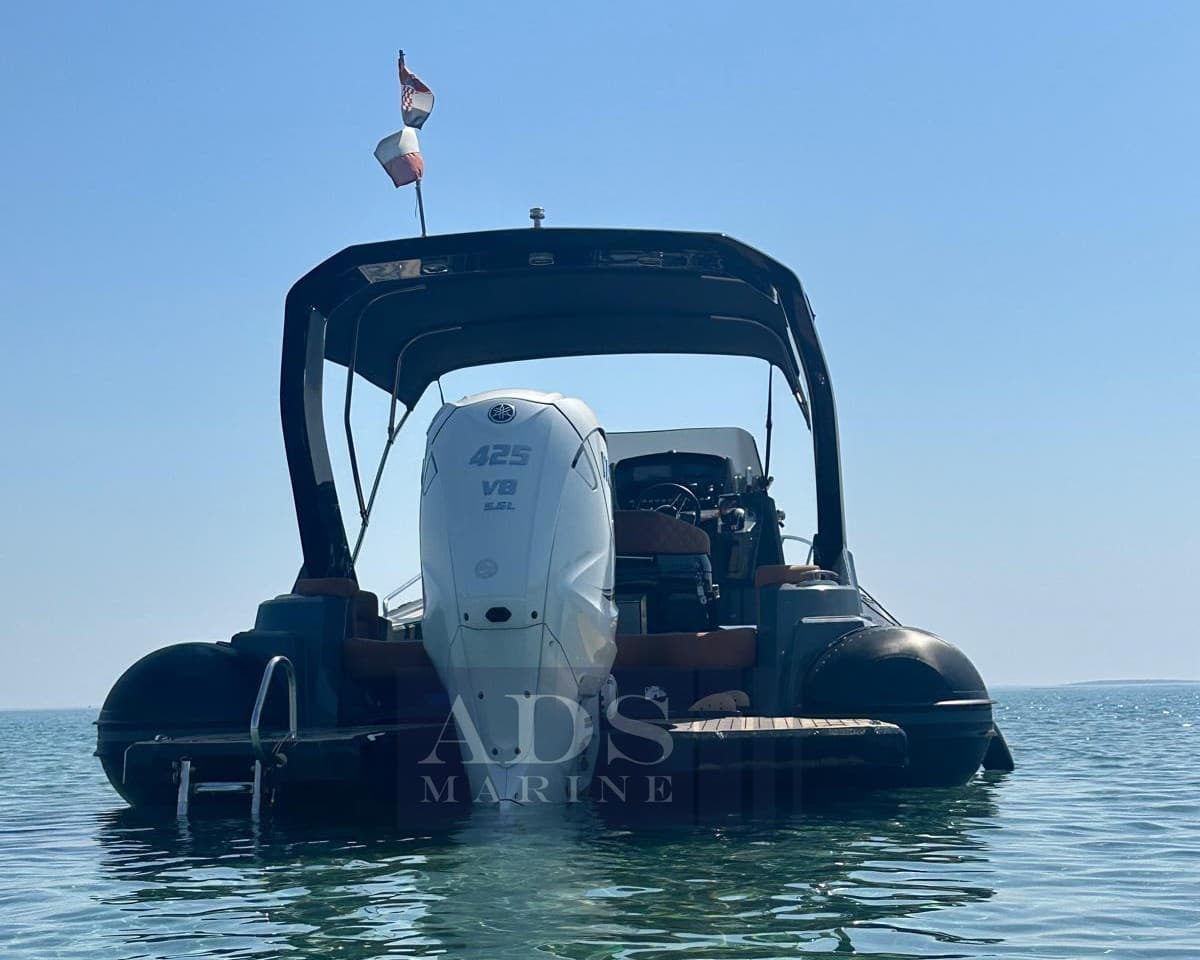 Salpa Soleil 30 - Deck View Salpa Soleil 30 - Deck View